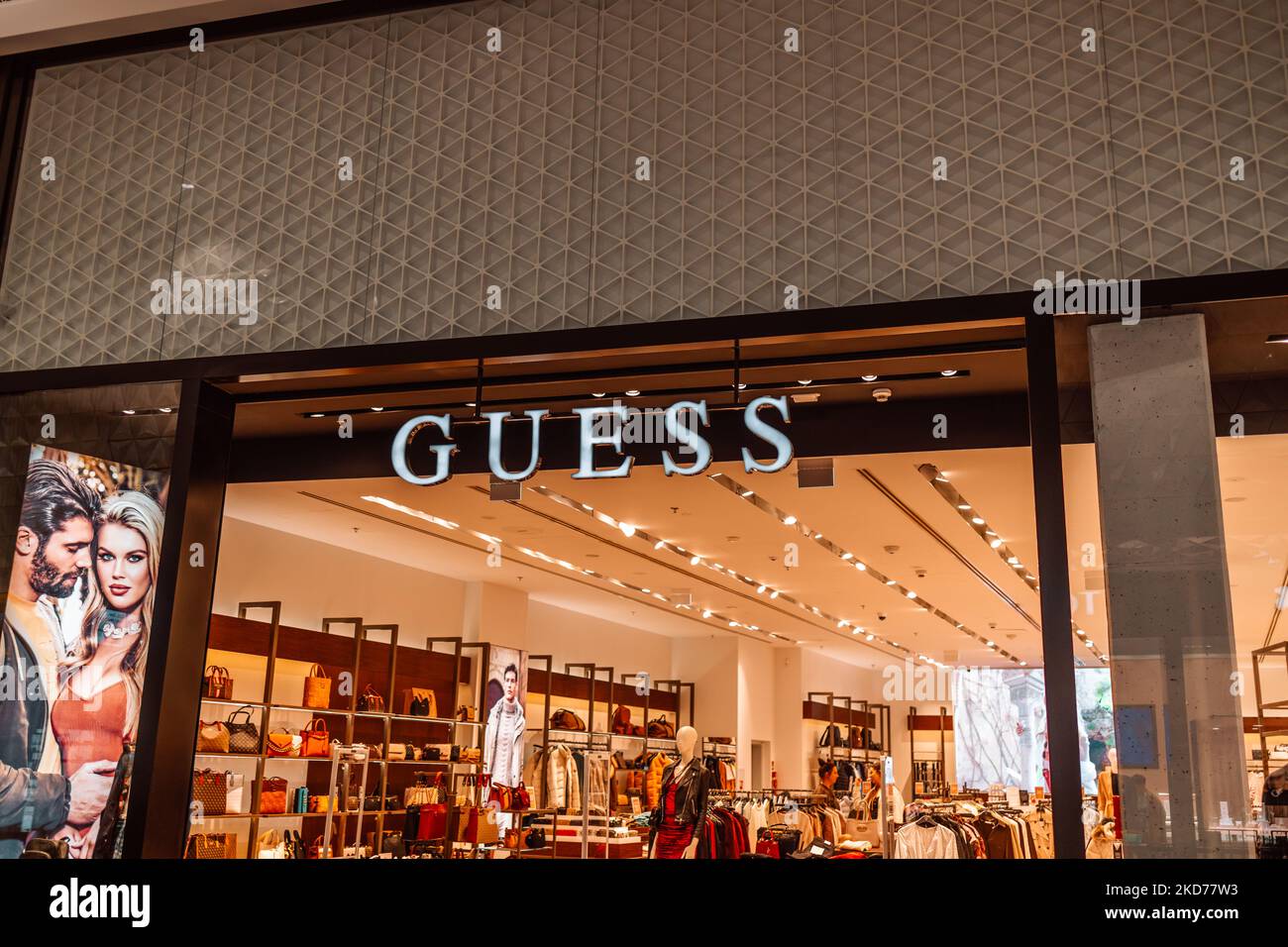 Guess store outlet hi-res stock photography and images - Alamy