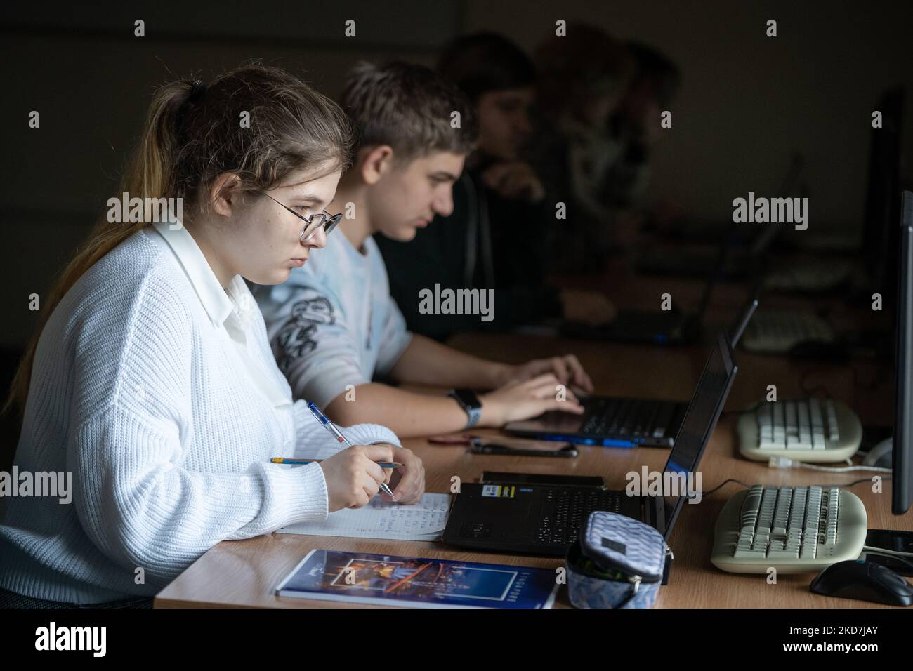 Children from ukraine during remote learning at the Youth Palace, where Warsaw has launched a remote learning facility for young people from Ukraine, in Warsaw, Poland on April 13, 2022 (Photo by Mateusz Wlodarczyk/NurPhoto) Stock Photo