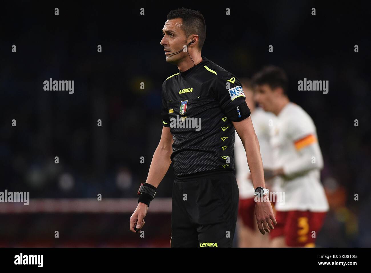 Referee Marco Di Bello during the Serie A match between SSC Napoli and AS Roma at Stadio Diego Armando Maradona Naples Italy on 18 April 2022. (Photo by Franco Romano/NurPhoto) Stock Photo