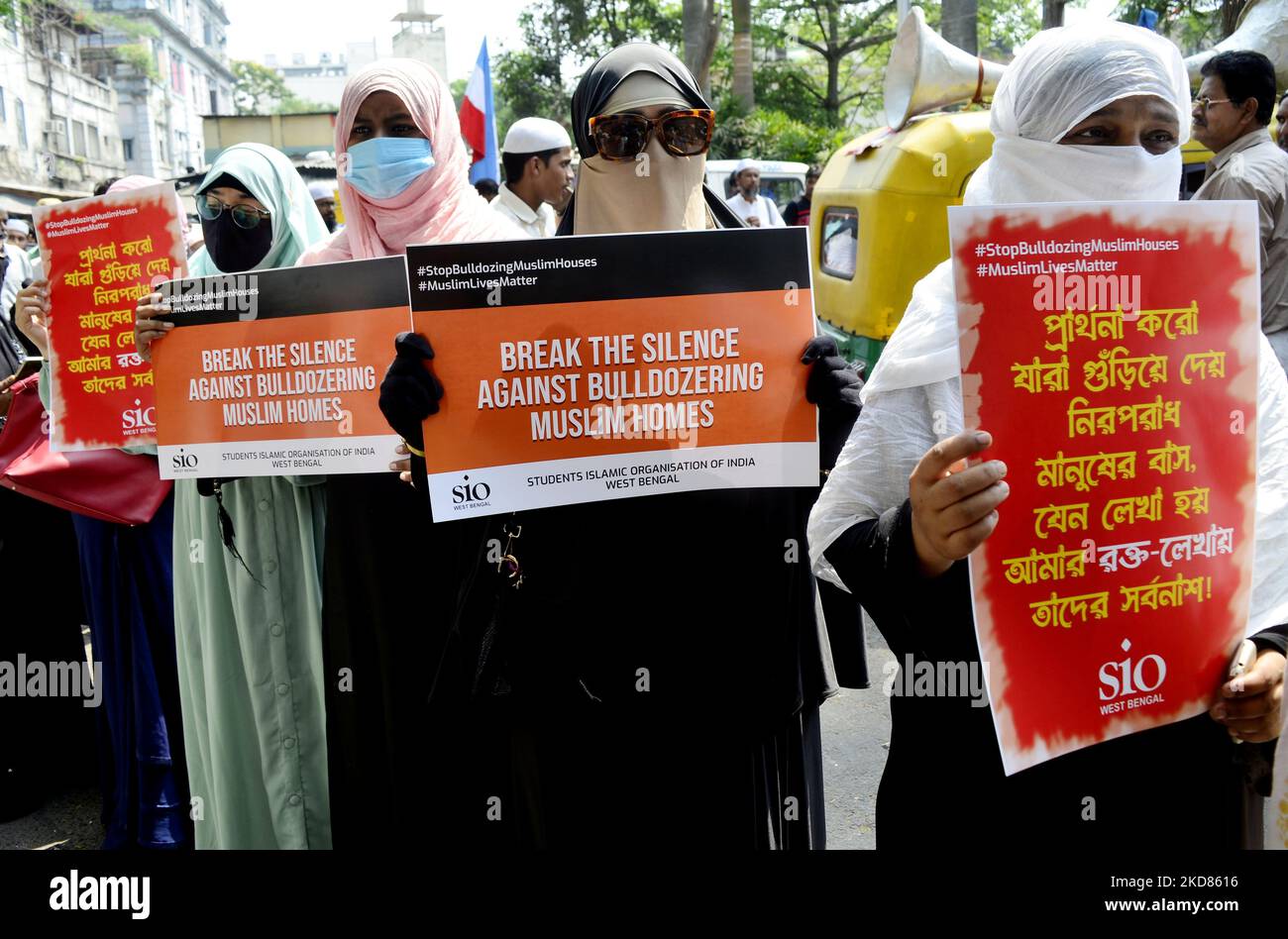 Religious leaders of different faith along with social activists carry posters, banners, placards in a protest rally against the recent bulldozer demolition of an illegal construction in Delhi Jahangirpuri area, Kolkata, India, on April 22, 2022. (Photo by Indranil Aditya/NurPhoto) Stock Photo