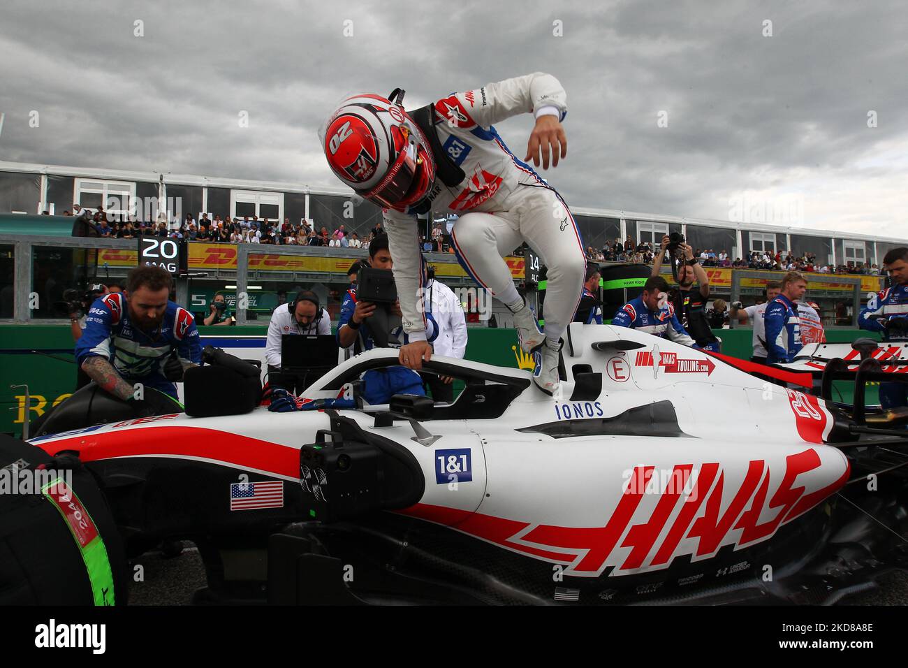 Kevin Magnussen of Danimark driving the 20 Hass F1 Team Vf 22