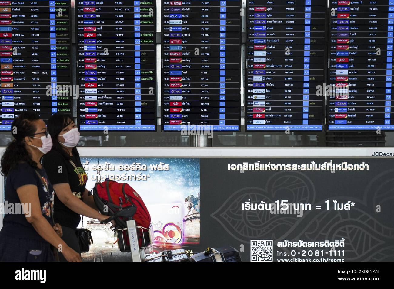 Tourist wearing a face mask as a preventive measure against the spread