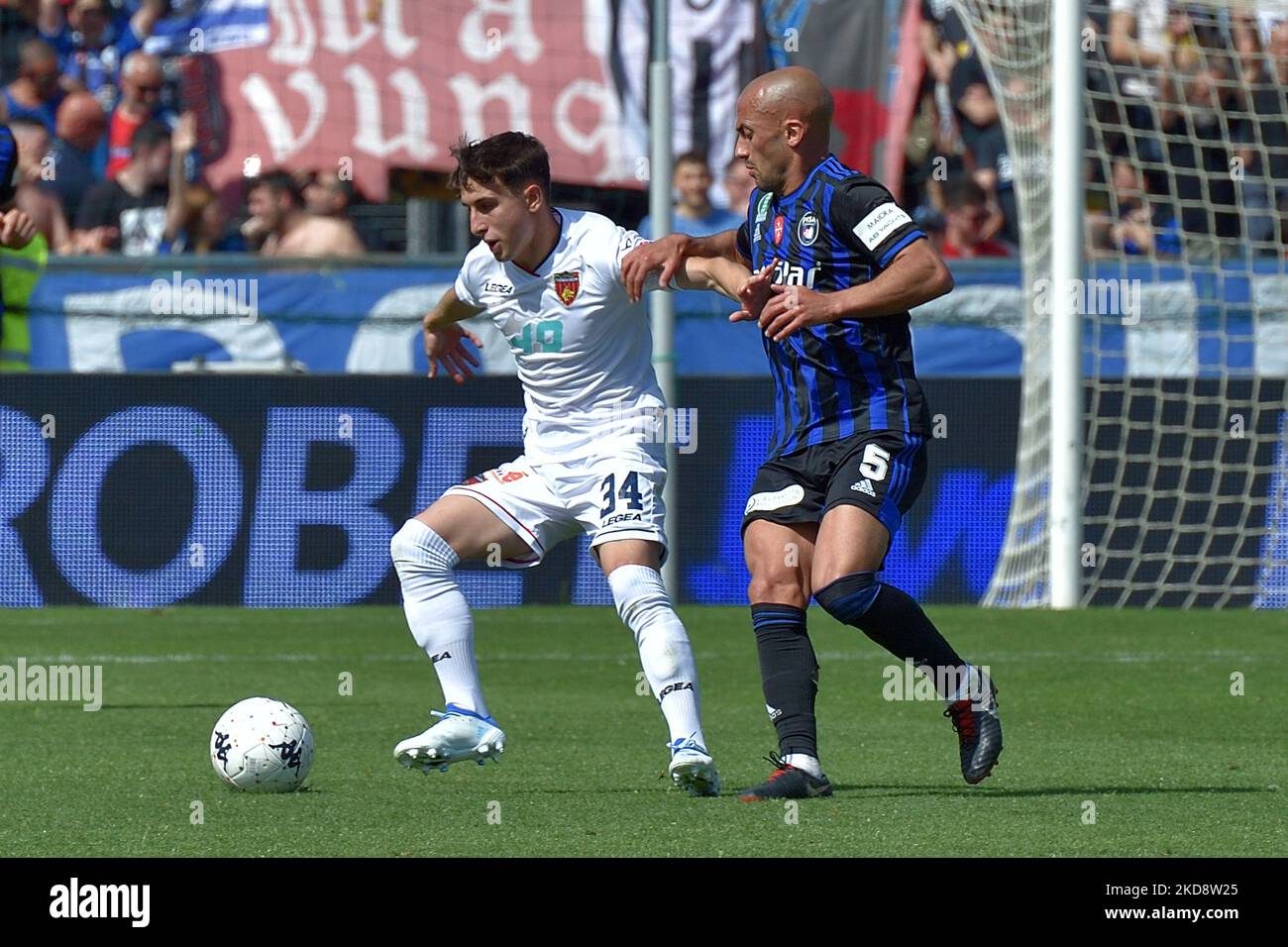 Daniele Liotti (Cosenza) after the goal of 1-1 during AC Pisa vs Cosenza  Calcio, Italian soccer Serie B match in Pisa, Italy, April 30 2022 Stock  Photo - Alamy