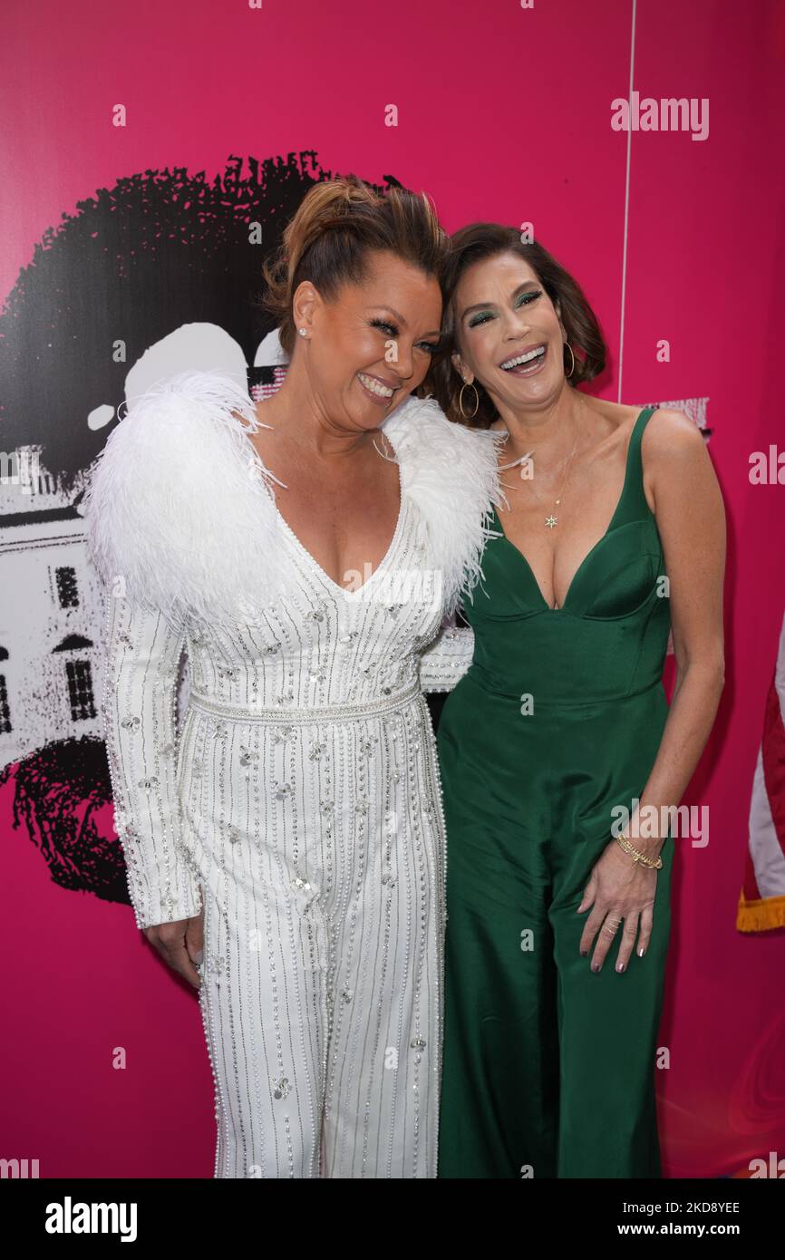 NEW YORK, NEW YORK - MAY 01: Vanessa Williams and Teri Hatcher pose at