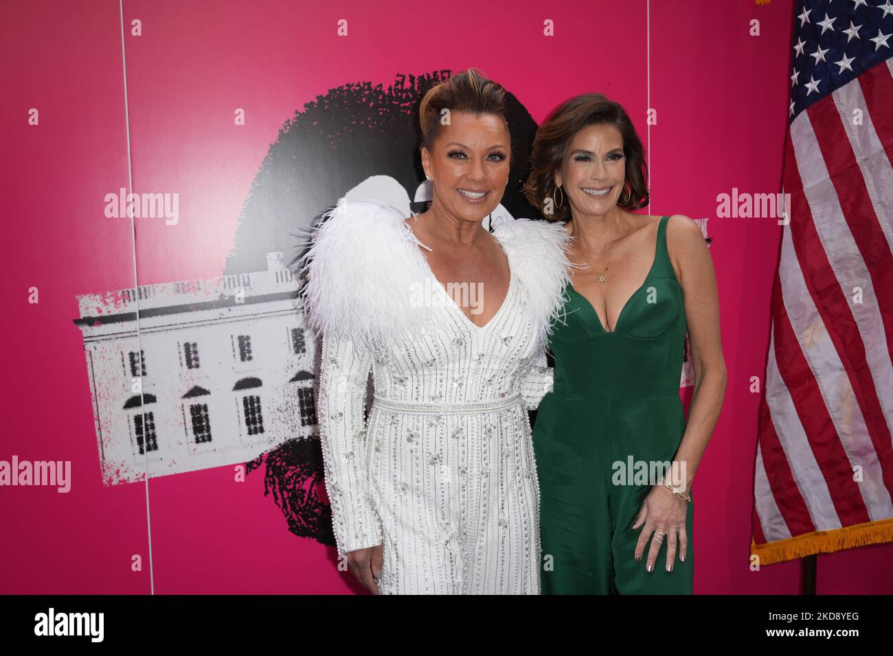 NEW YORK, NEW YORK - MAY 01: Vanessa Williams and Teri Hatcher pose at