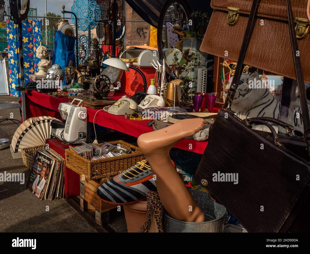 ij-hallen-the-biggest-flea-market-in-europe-opened-its-doors-again-in