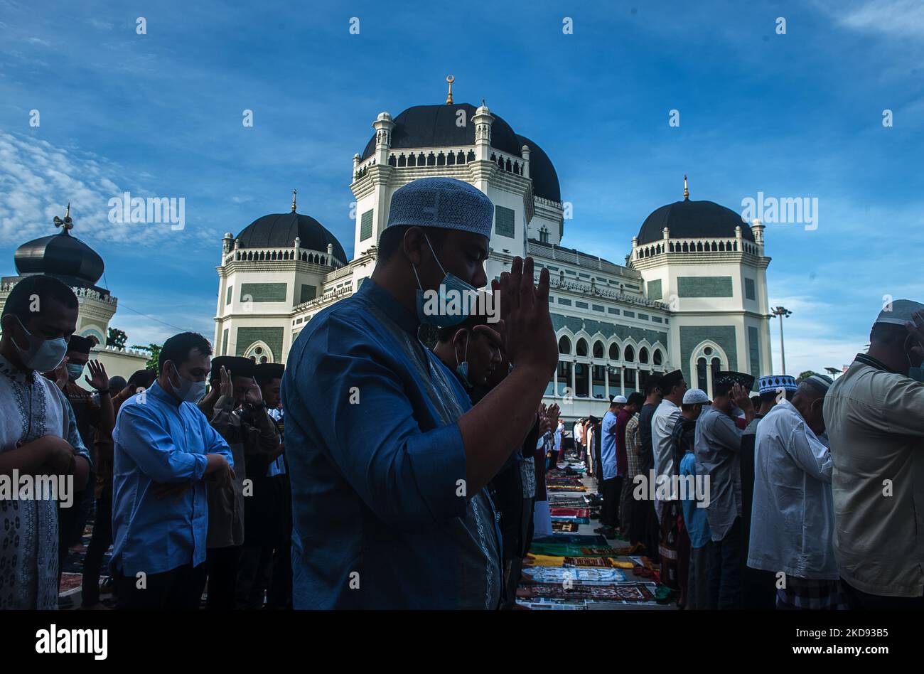 Believers seen prays to celebrate the Eid mubarak 1443 Hijri in Al-Mahsun Grand Mosque, Medan, Indonesia on May 02, 2022. (Photo by Sutanta Aditya/NurPhoto) Stock Photo