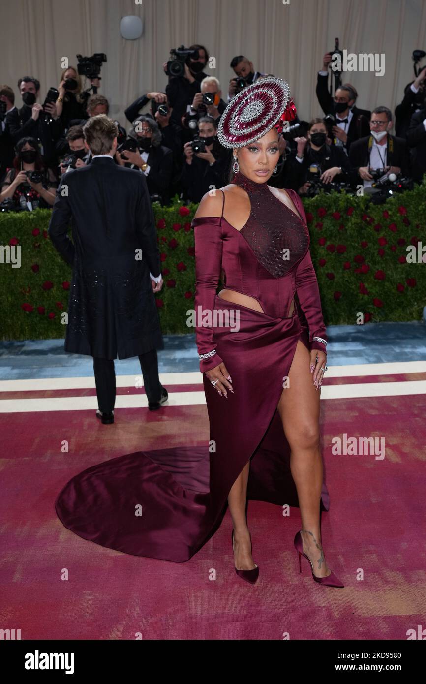 NEW YORK, NEW YORK MAY 02 La La Anthonys attend The 2022 Met Gala(09)