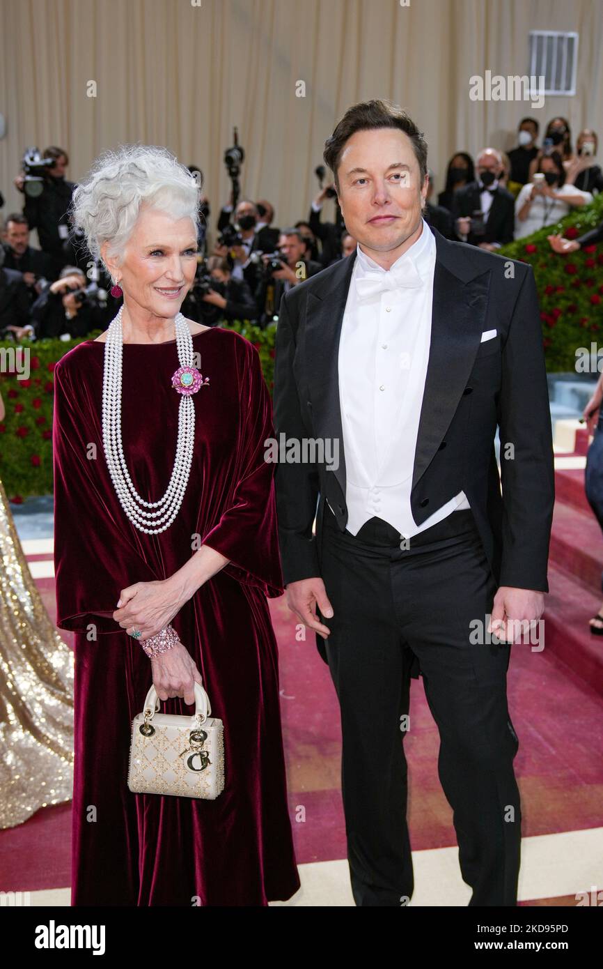 NEW YORK, NEW YORK - MAY 02: Elon Musk and Maye Musk attend The 2022 ...