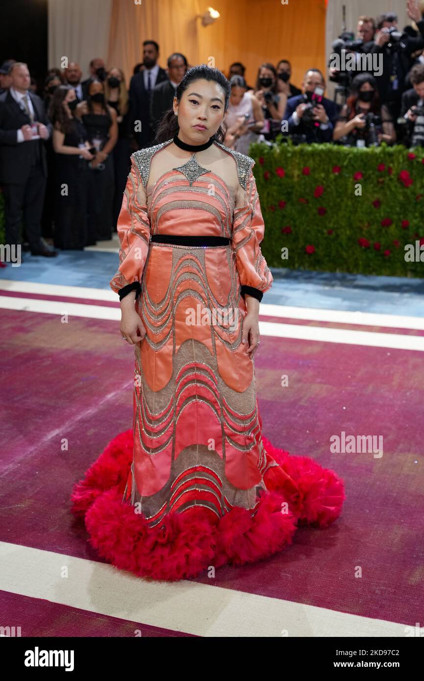 NEW YORK, NEW YORK - MAY 02: Awkwafina attend The 2022 Met Gala