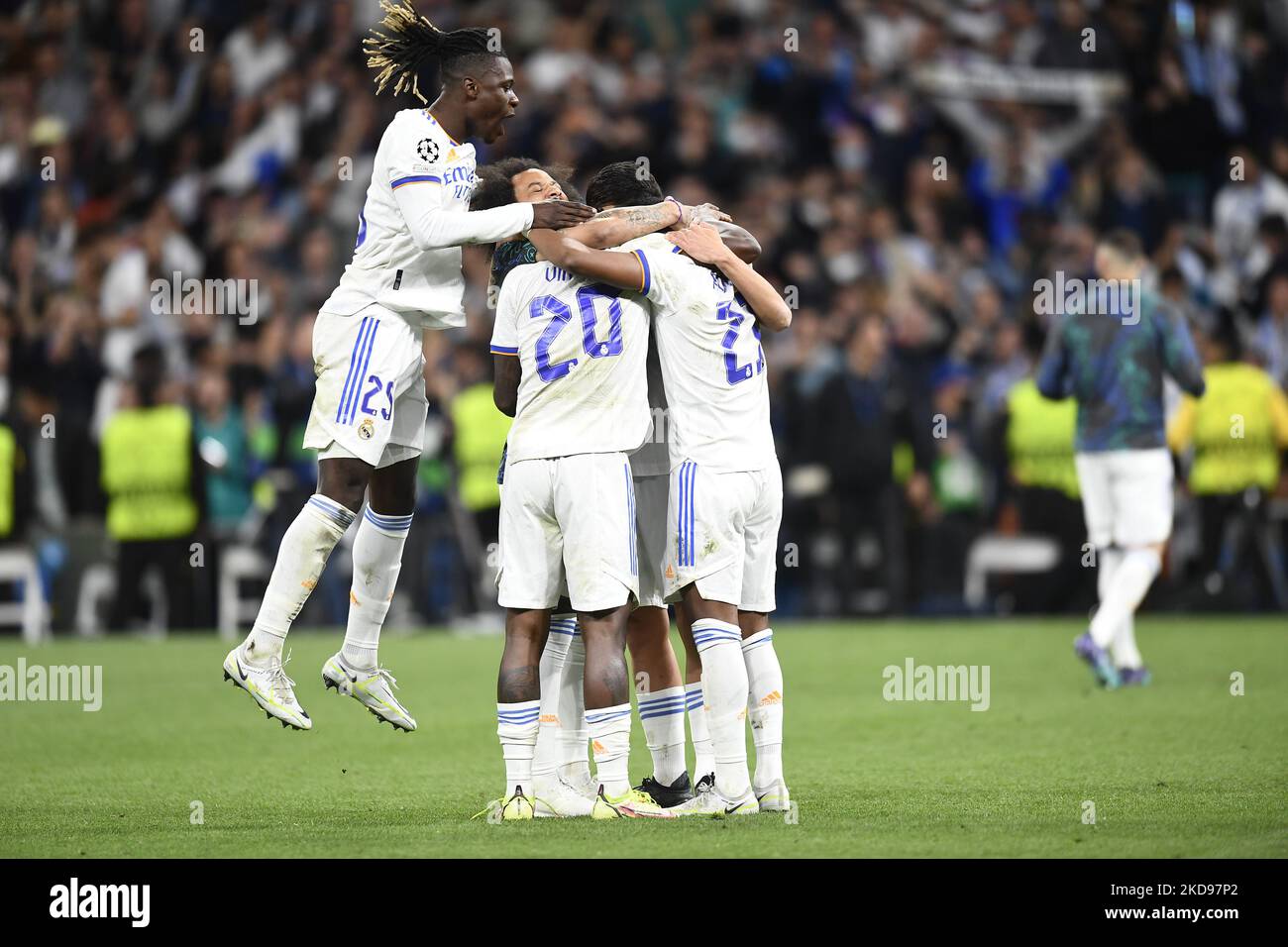 Real Madrid players celebrate victory after the UEFA Champions League ...