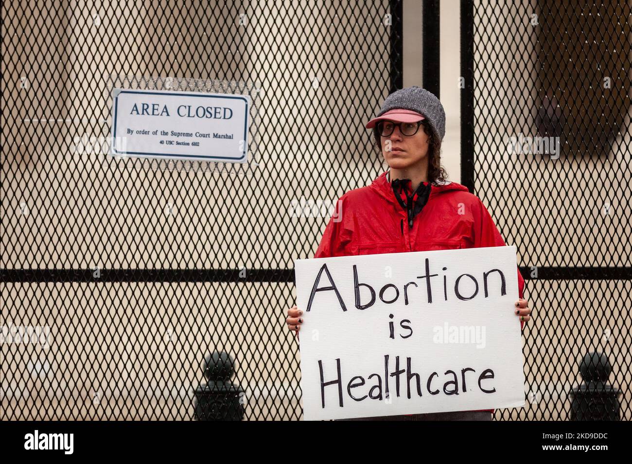 8 foot unscalable fence hires stock photography and images Alamy