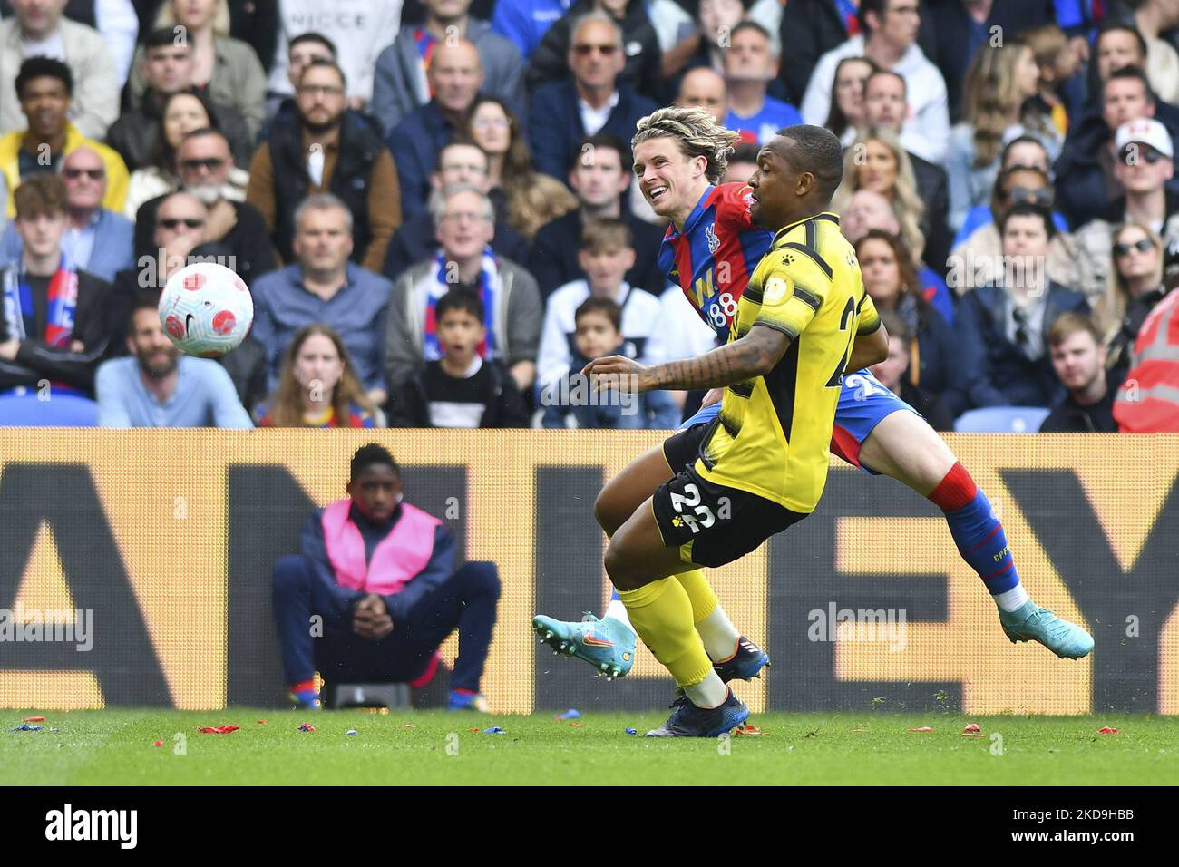 Conor Gallagher of Crystal Palace battles for possession with Samir of Watford during the Premier League match between Crystal Palace and Watford at Selhurst Park, London on Saturday 7th May 2022. (Photo by Ivan Yordanov/MI News/NurPhoto) Stock Photo