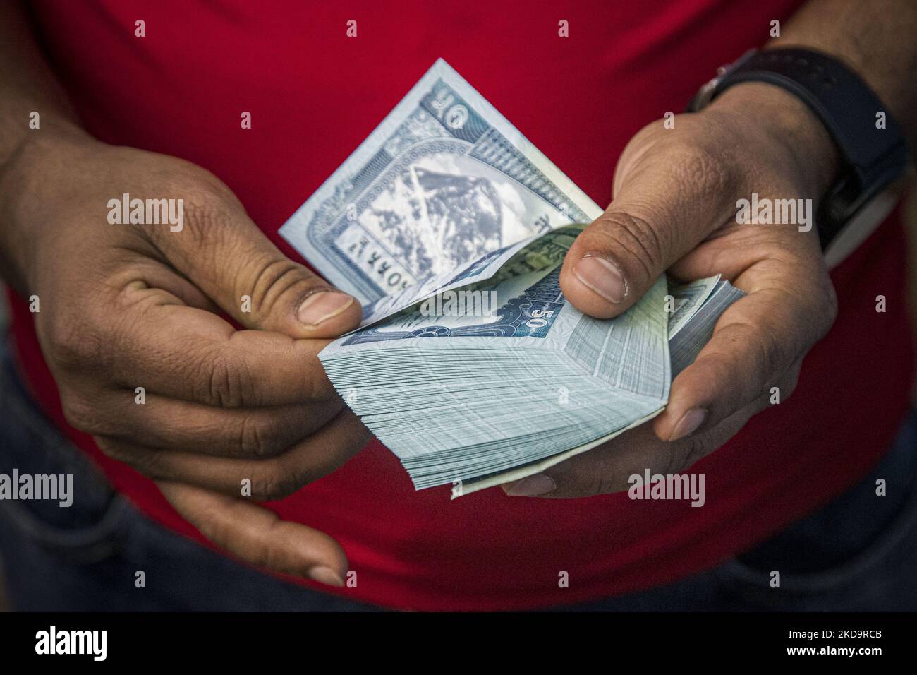 Exchanging rupees in bank hires stock photography and images Alamy