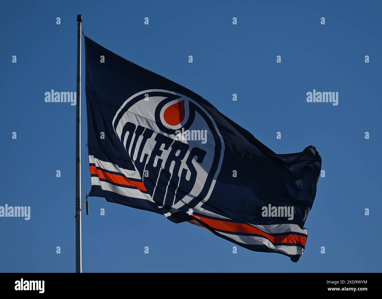 Edmonton Oilers flag seen outside a Toyota dealership in South Edmonton. On Thursday, May 12, 2022, in Edmonton, Alberta, Canada. (Photo by Artur Widak/NurPhoto) Stock Photo