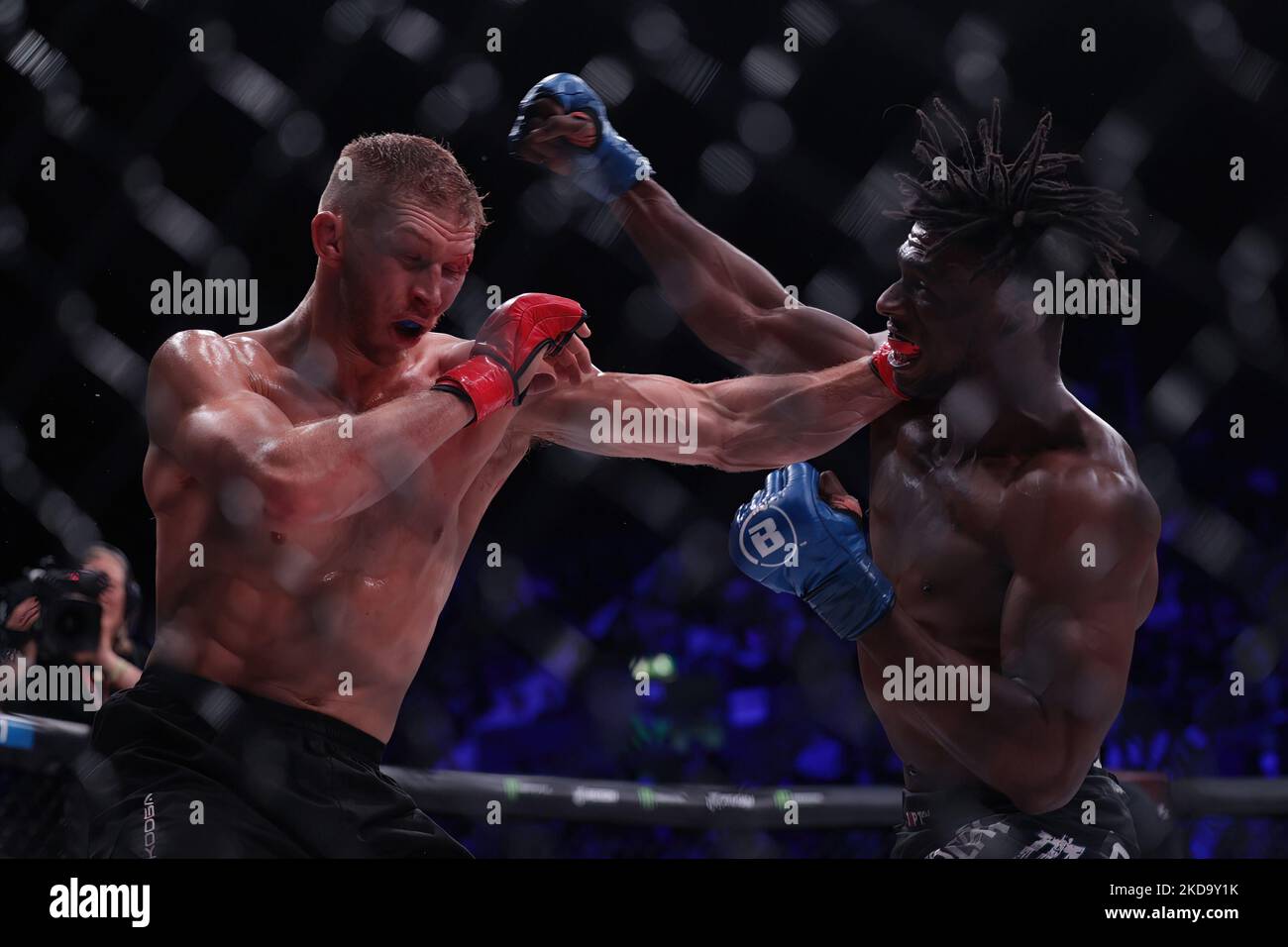 Luke Trainer punches Simon Biyong during the Bellator 281: MVP vs. Storley event at the SSE Arena, Wembley, London on Friday 13th May 2022. (Photo by Pat Scaasi/MI News/NurPhoto) Stock Photo