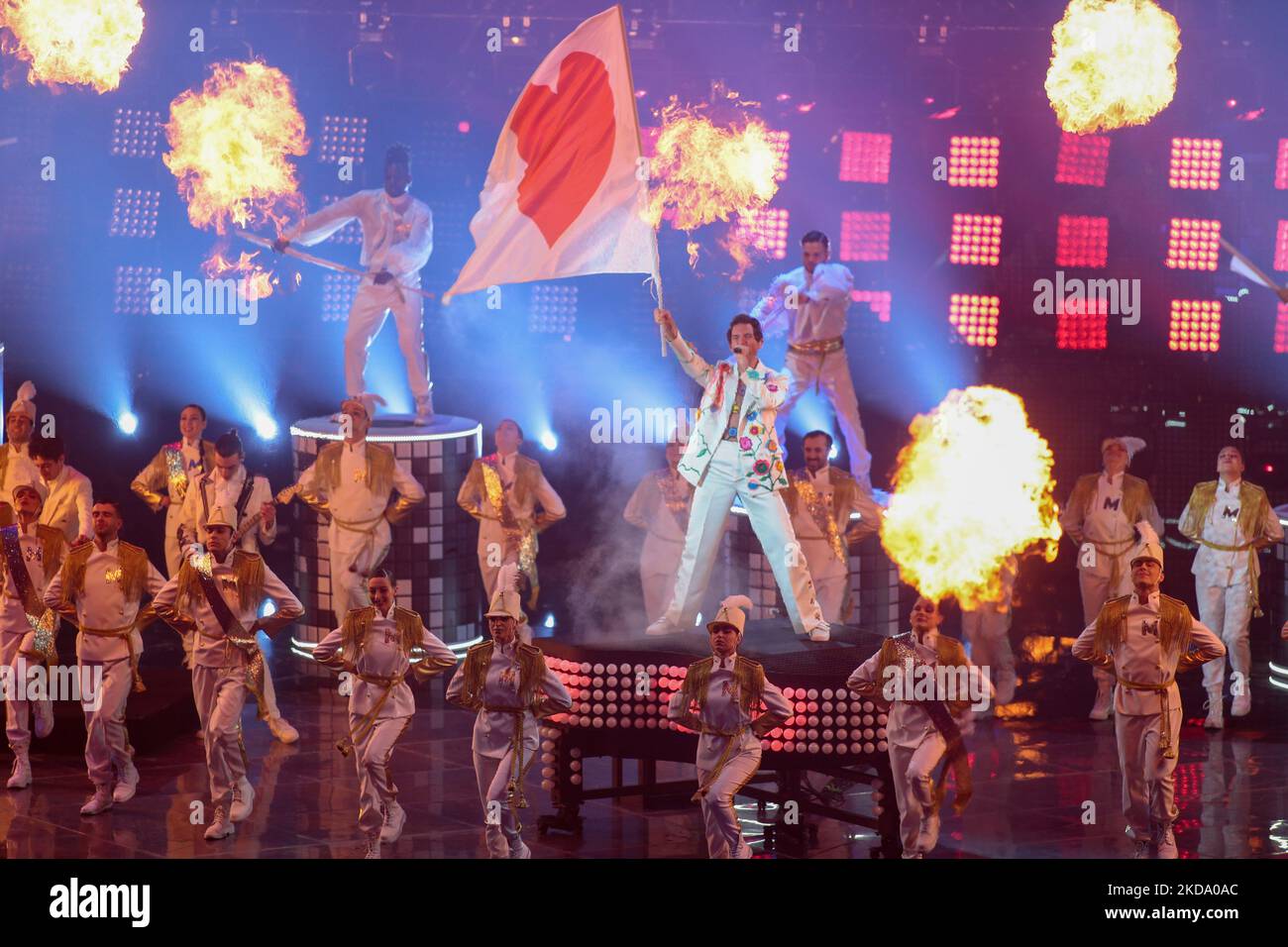 Mika performing during the Eurovision Song Contest Grand Final on 14 May 2022 at Pala Olimpico, Turin, Italy. Photo Nderim Kaceli (Photo by Nderim Kaceli/LiveMedia/NurPhoto) Stock Photo