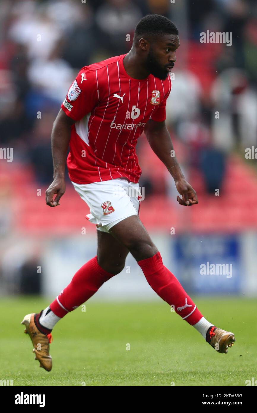 Mandela Egbo of Swindon Town pictured during the Sky Bet League 2 Play-Off Semi-Final 1st Leg between Swindon Town and Port Vale at the County Ground, Swindon on Sunday 15th May 2022. (Photo by Kieran Riley/MI News/NurPhoto) Stock Photo