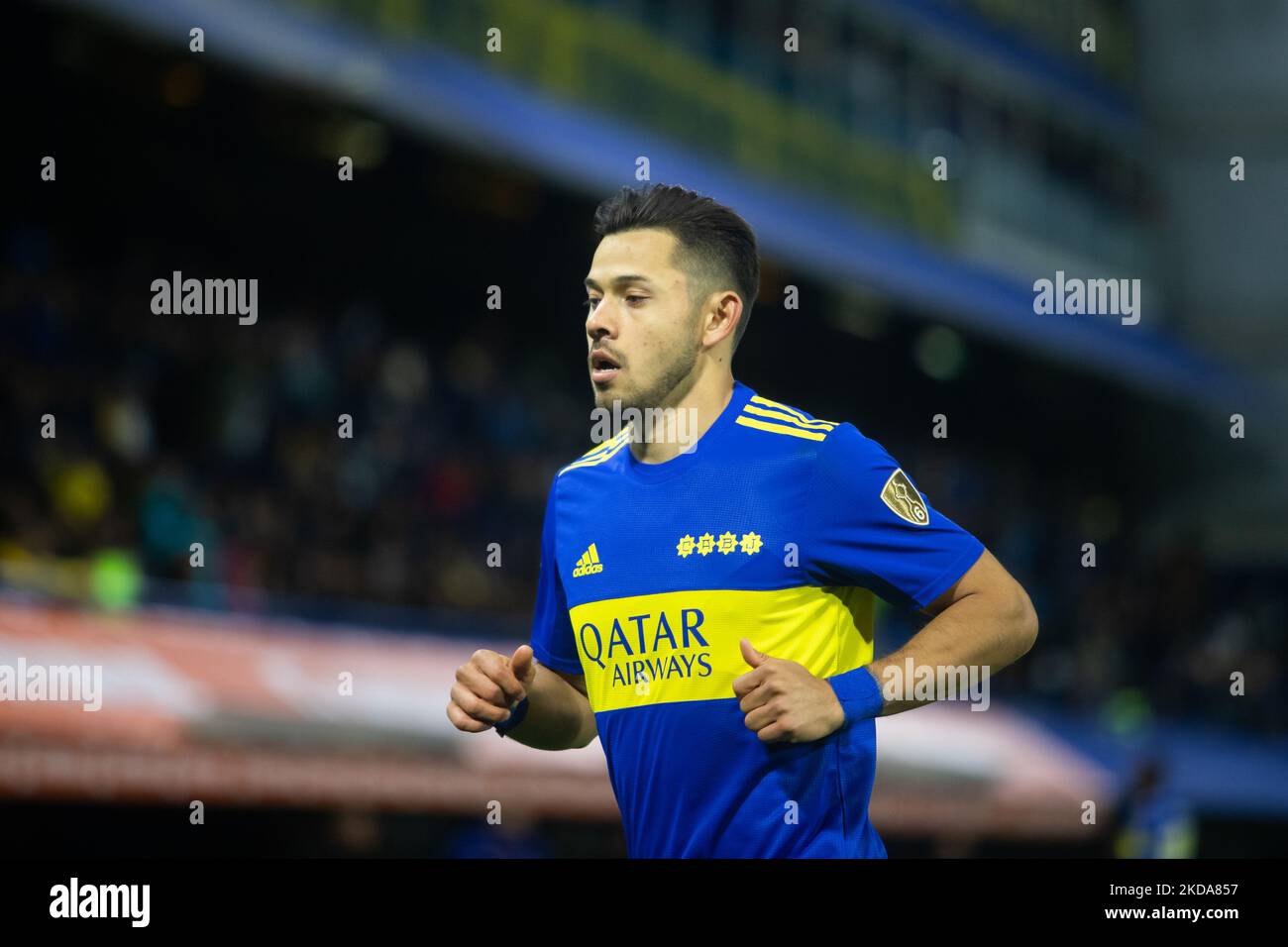 Oscar Romero of Argentina's Boca Juniors in action during a Copa Libertadores soccer match against Brazil's Corinthians at the Bombonera stadium in Buenos Aires, Argentina May 17, 2022. (Photo by MatÃas Baglietto/NurPhoto) Stock Photo