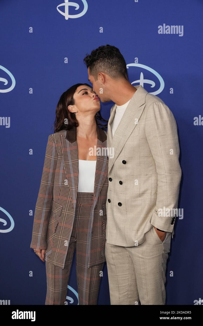 NEW YORK, NEW YORK - MAY 17: Sarah Hylnd And Adam Wells attends the ...