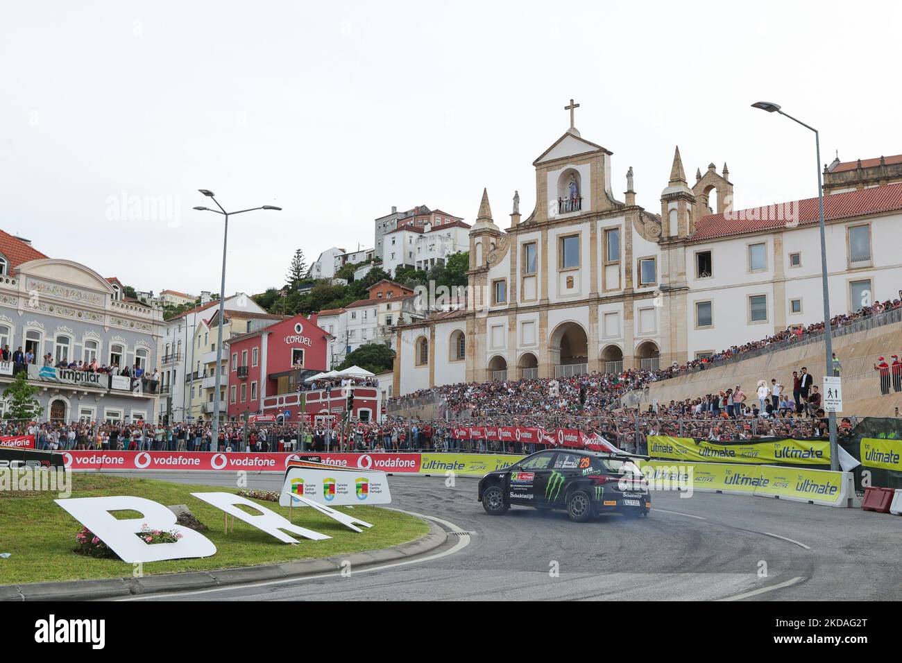Oliver SOLBERG (SWE) and Elliott EDMONDSON (GBR) in HYUNDAI i20 N of HYUNDAI MOTORSPORT N in action during the SS1 Coimbra Street Stage of the WRC Vodafone Rally Portugal 2022 in Matosinhos - Portugal, on May 19, 2022. (Photo by Paulo Oliveira / NurPhoto) Stock Photo