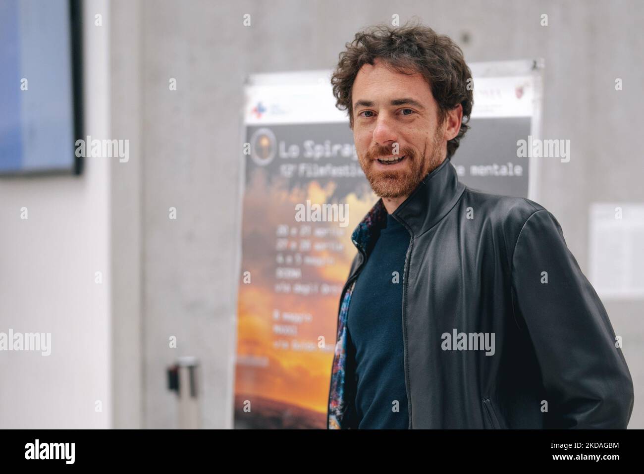 Elio Germano attends a photocall for the Award 'Lo Spiraglio Fondazione Roma at the Maxxi Museum on May 08, 2022 in Rome, Italy (Photo by Luca Carlino/NurPhoto) Stock Photo