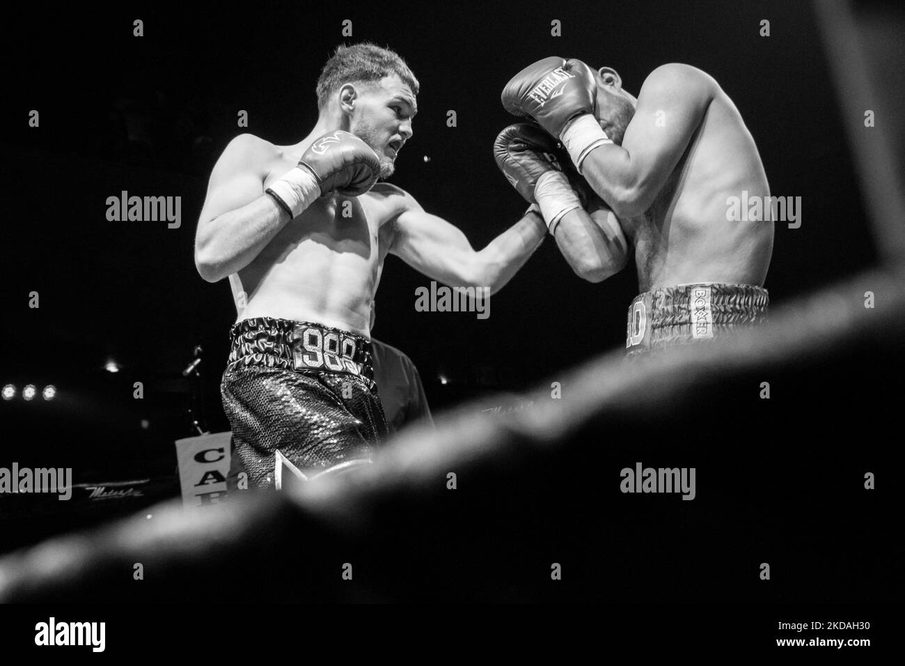 Matthew Rodriguez (Saginaw, MI) reaches 5-0-1 as a professional boxer, defeating Christian Aguirre (Salt Lake City, UT; now 8-9) at Motor City Casino on 13 May 2022. (Photo by Adam J. Dewey/NurPhoto) Stock Photo