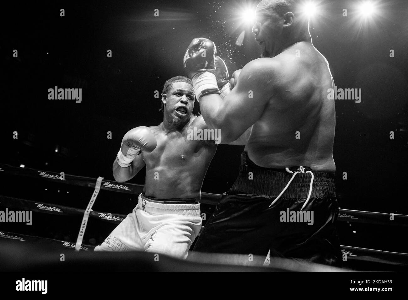 Night of knockouts hires stock photography and images Alamy