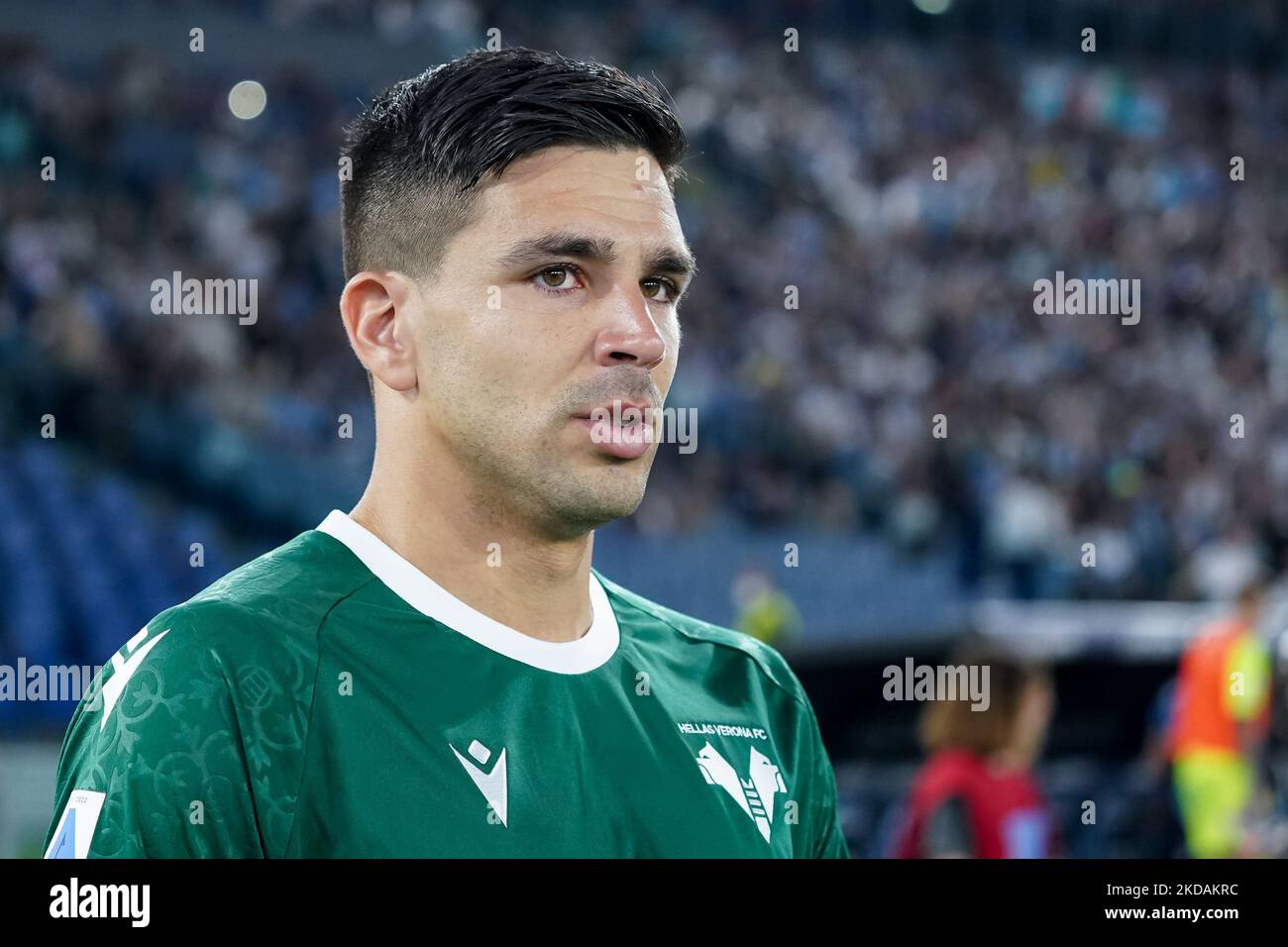 Giovanni Simeone of Genoa CFC reacts during the Serie A match between  News Photo - Getty Images