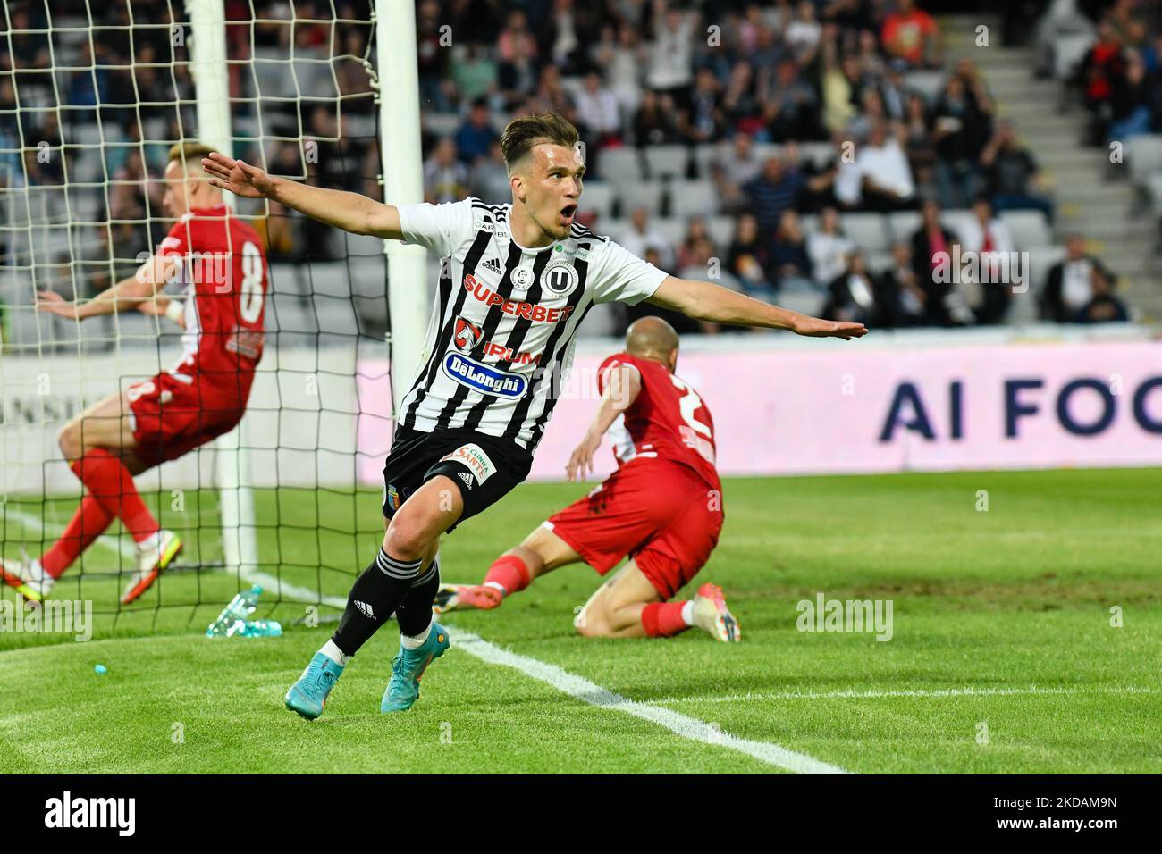 Martin Remacle of U Cluj in action celebrating after scoring 1-0 during Universitatea Cluj vs. Dinamo Bucuresti, 21 May 2022, disputed on Cluj Arena Stadium, Cluj Napoca (Photo by Flaviu Buboi/NurPhoto) Stock Photo