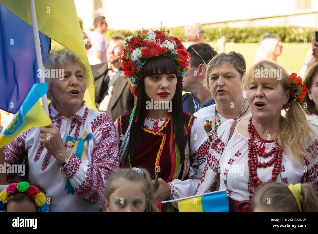 Ukrainians celebrate Vyshyvanka Day wearing traditional embroidered ...