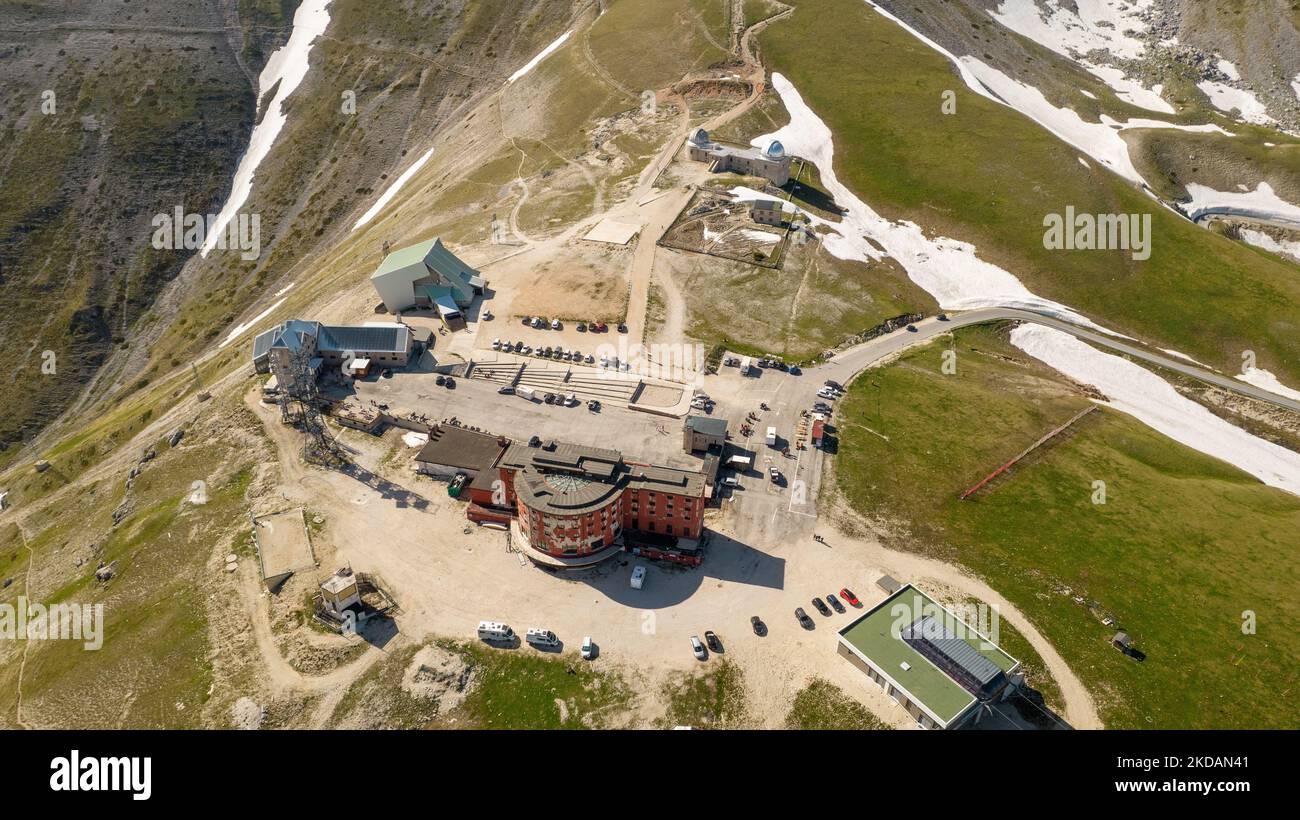 A drone view of the Hotel Campo Imperatore, also known as Albergo di Campo Imperatore in the massif of Gran Sasso d'Italia. -The Hotel, which is abandoned from years, is famous for having been Benito Mussolini's prison between August 28 until September 12, 1943, following the armistice of Cassibile, until his liberation by the German paratroopers as part the Gran Sasso raid (Photo by Manuel Romano/NurPhoto) Stock Photo