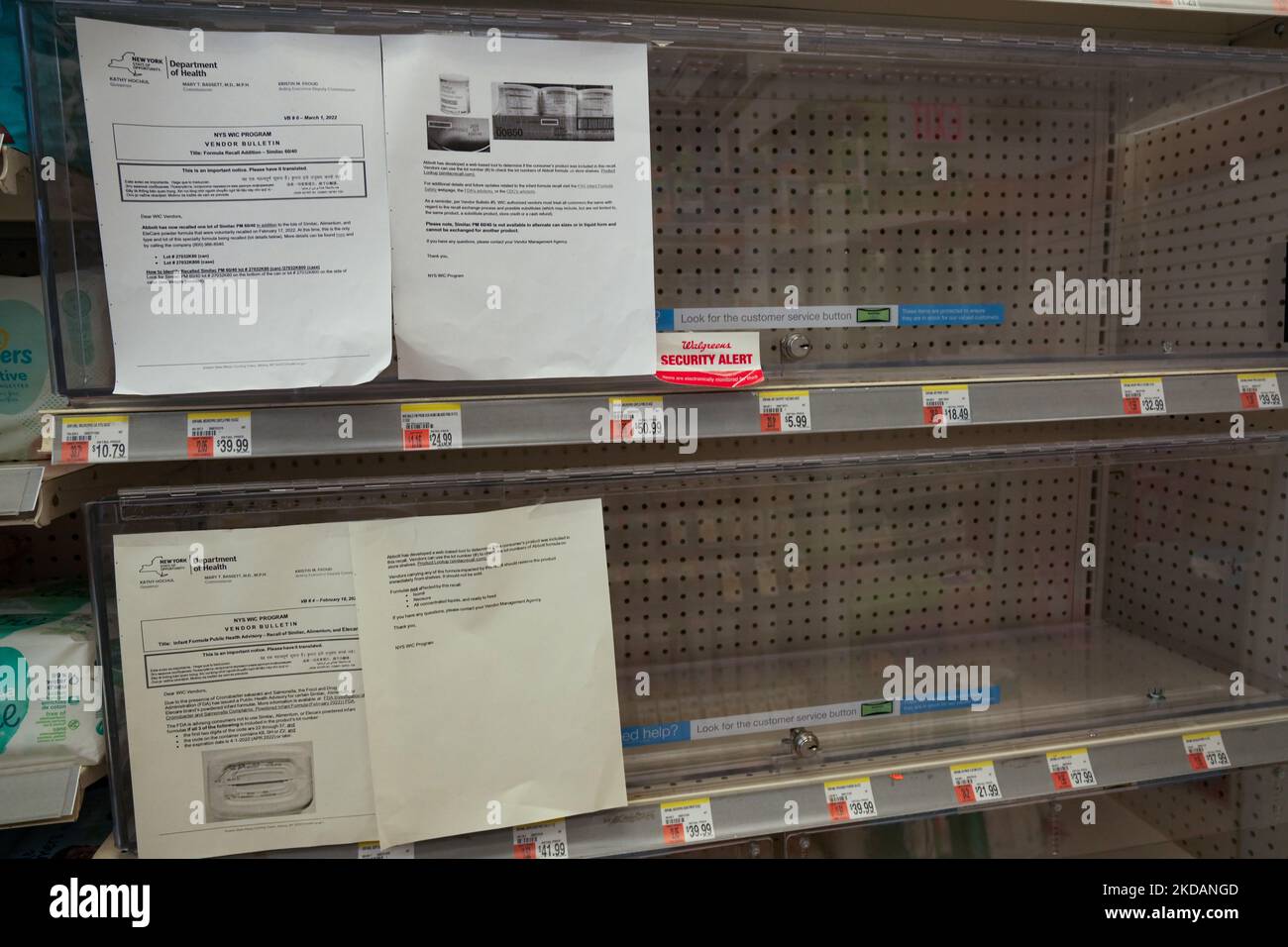 nearly-empty-shelves-in-the-baby-formula-aisle-of-a-grocery-store-in