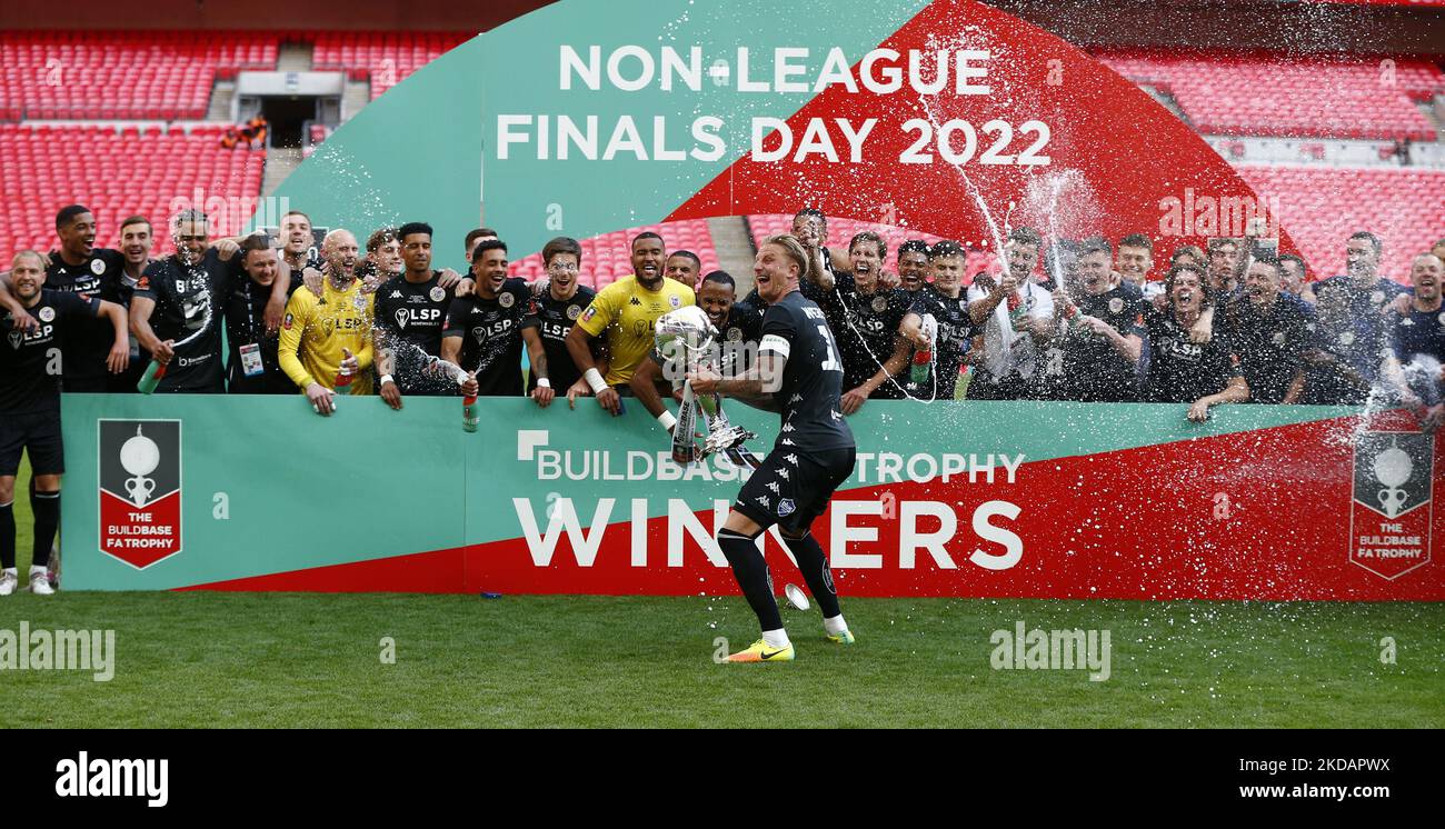 LONDON, ENGLAND - MAY 22: Byron Webster with FA Trophy after The ...