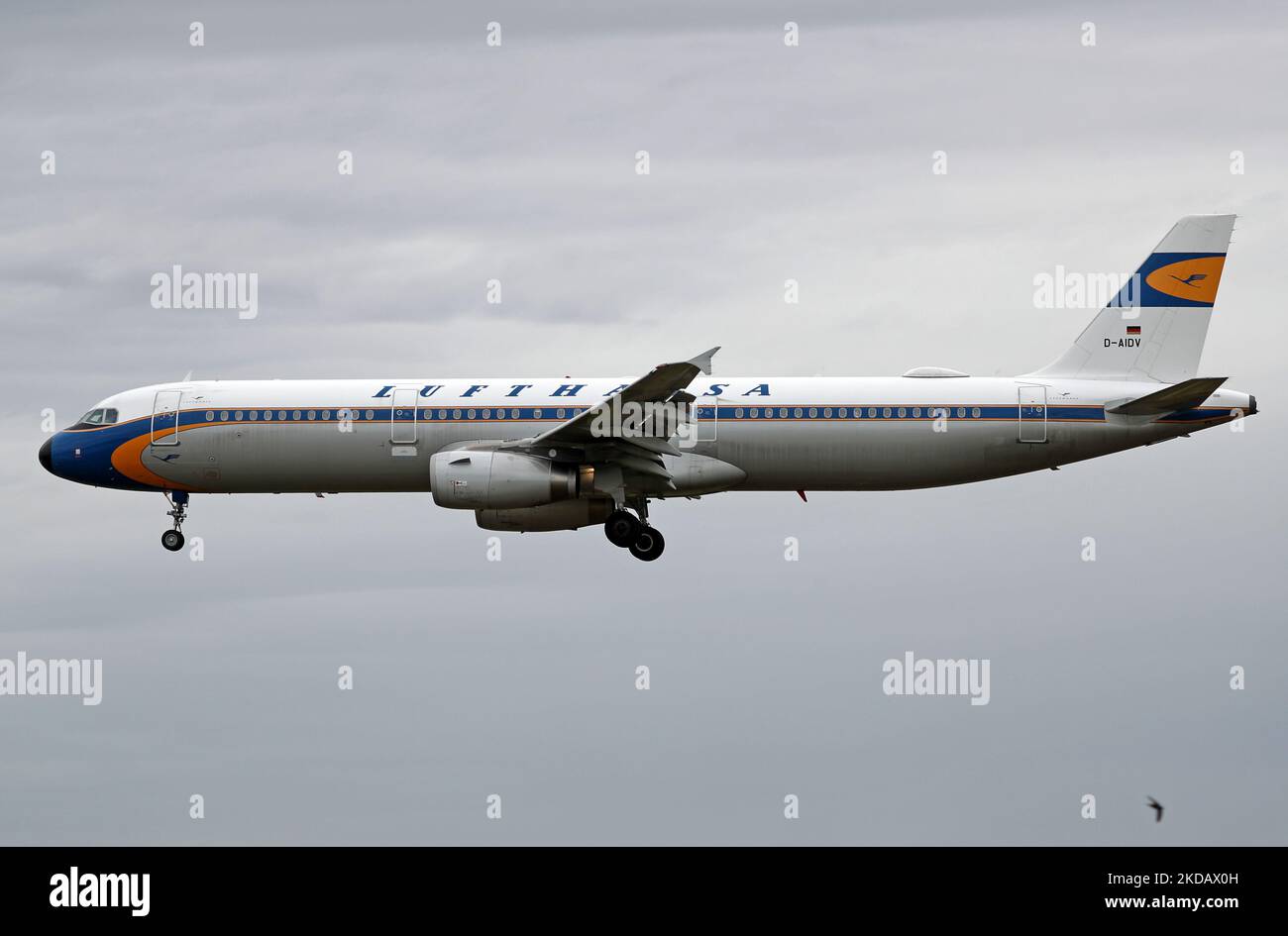 Lufthansa retro livery hi-res stock photography and images - Alamy