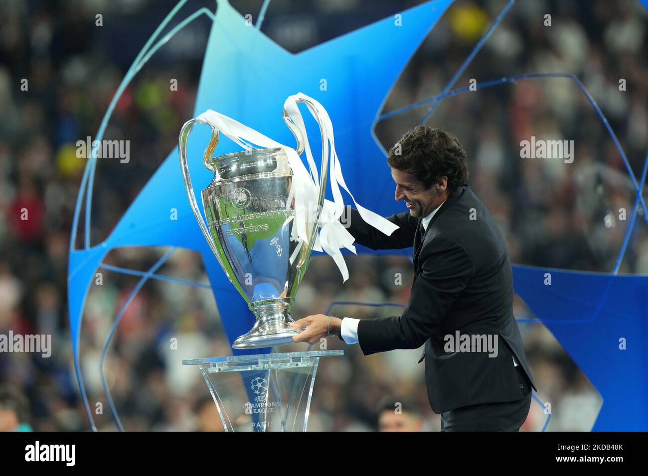 Raul Gonzalez Blanco of Real Madrid brings the Champions League trophy on the pitch during the UEFA Champions League match between Liverpool v Real Madrid at the Stade de France on May 28, 2022 in Paris France (Photo by Giuseppe Maffia/NurPhoto) Stock Photo