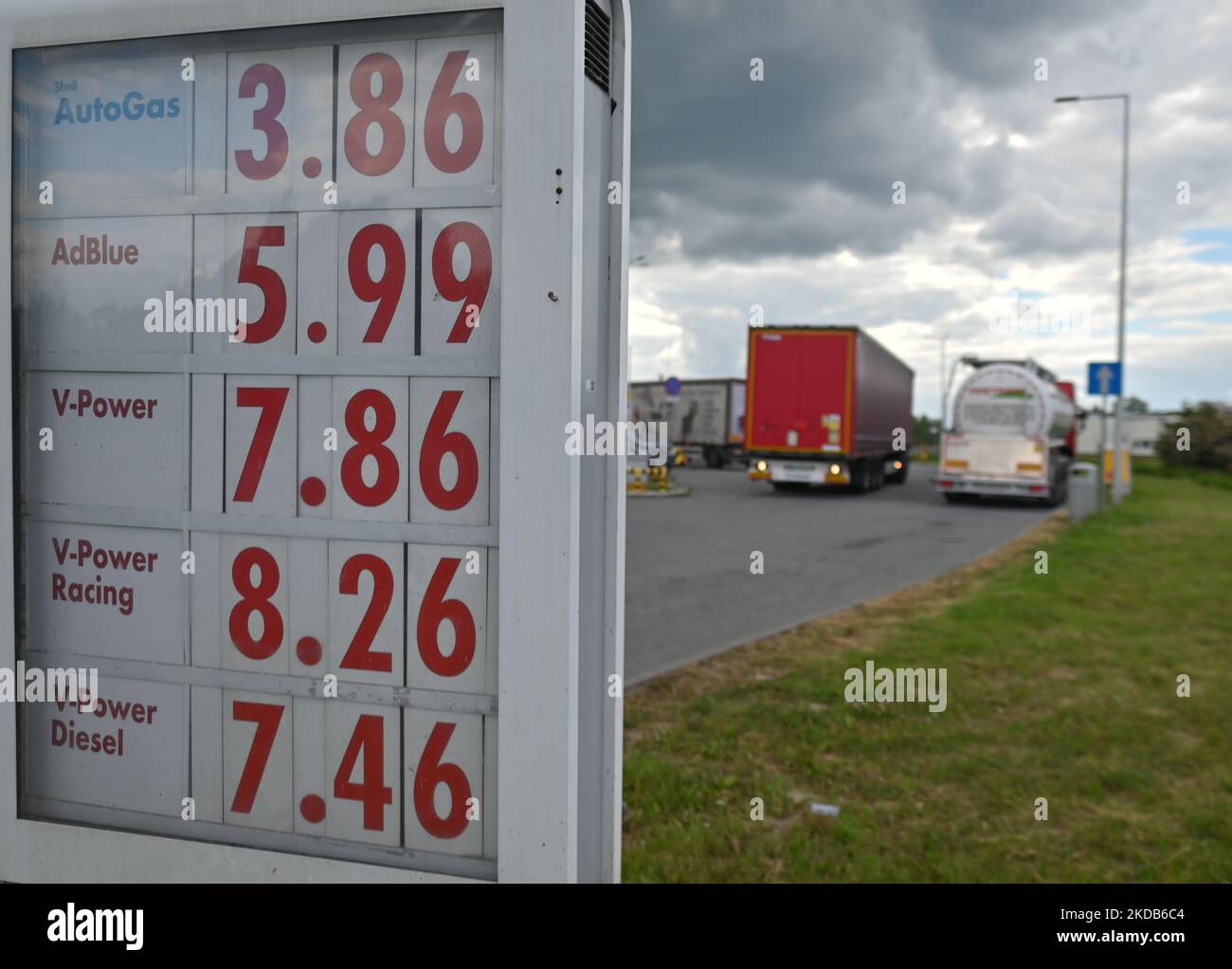 Gazoline station hires stock photography and images Alamy