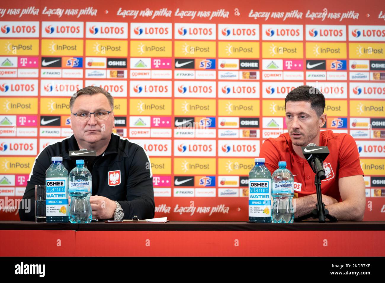 Czeslaw Michniewicz (Head coach of Poland Mens National Team) and Robert Lewandowski during the press conference of the Polish national football team, at DoubleTree by Hilton in Warsaw, Poland on May 30, 2022 (Photo by Mateusz Wlodarczyk/NurPhoto) Stock Photo