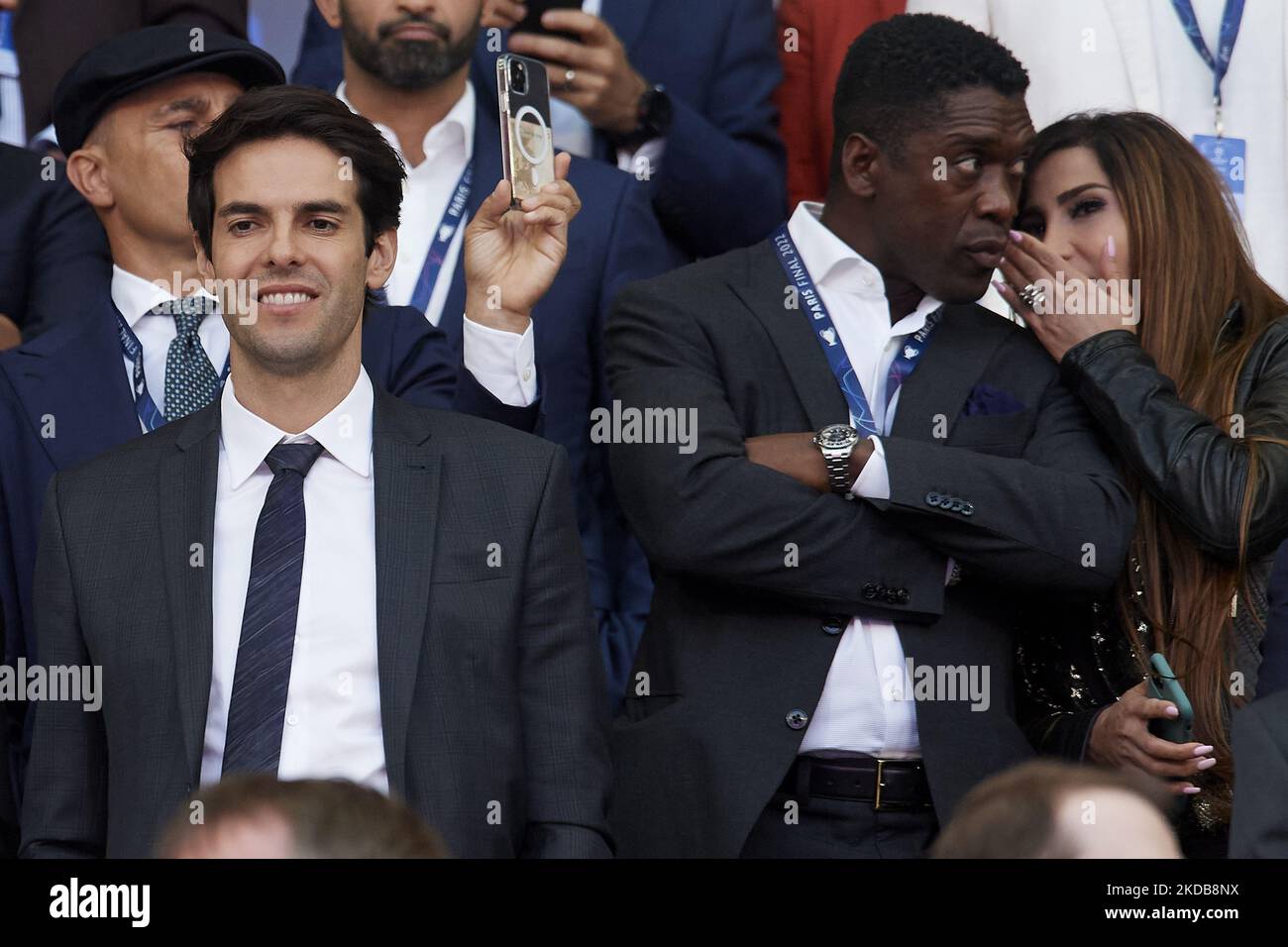 Kaka and Clarence Seedorf during the UEFA Champions League final match between Liverpool FC and Real Madrid at Stade de France on May 28, 2022 in Paris, France. (Photo by Jose Breton/Pics Action/NurPhoto) Stock Photo