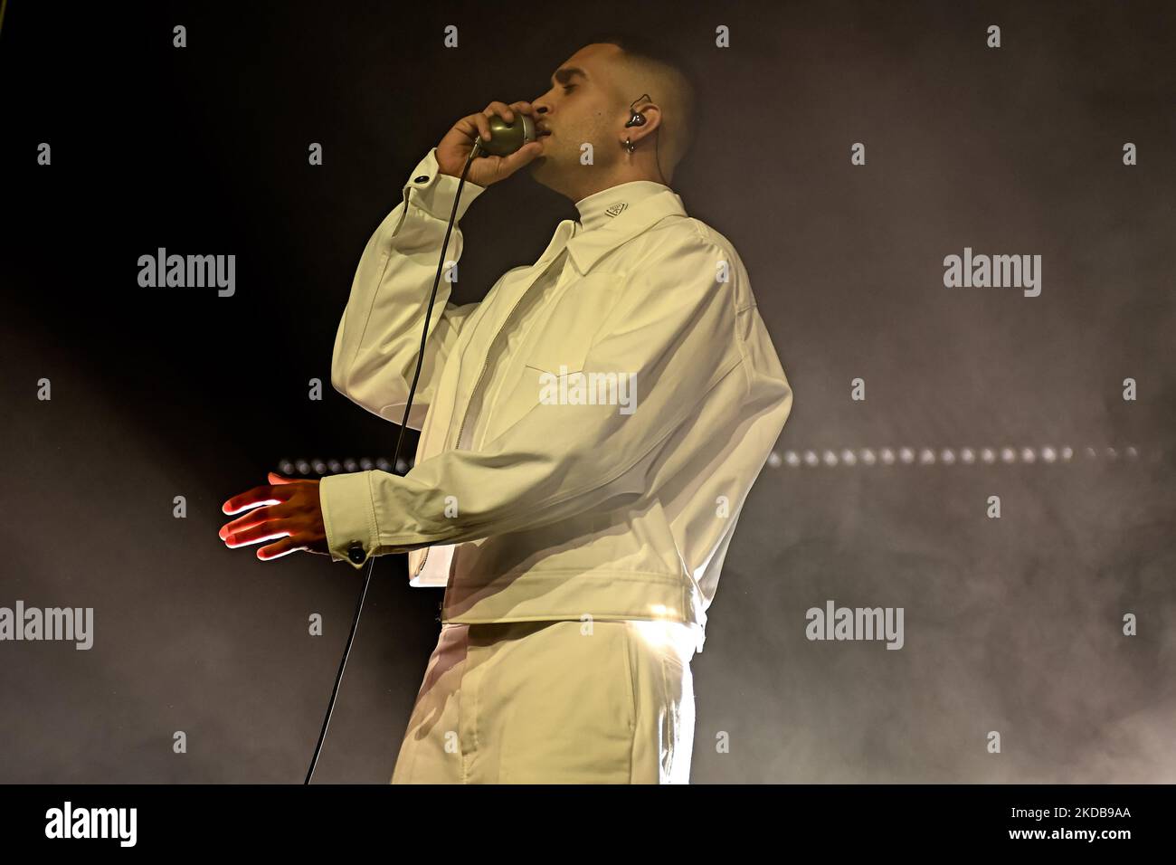 Mahmood singing on stage during the Italian singer Music Concert Mahmood - Ghettolimpo Tour 2022 on May 30, 2022 at the Alcatraz in Milan, Italy (Photo by Samantha Palazzini/LiveMedia/NurPhoto) Stock Photo