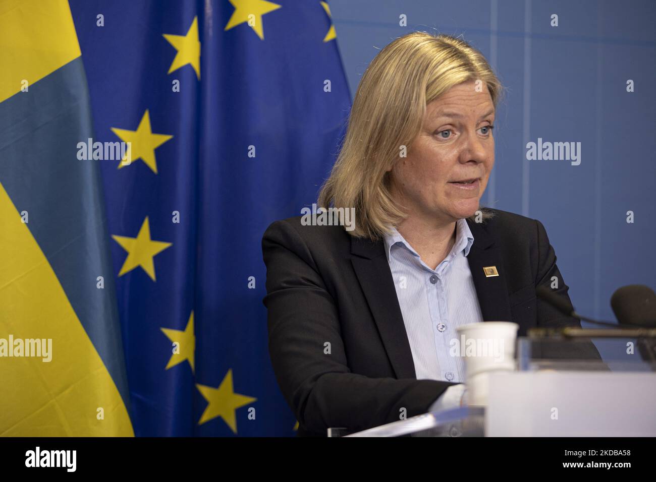 Swedish female flag hi-res stock photography and images - Page 5 