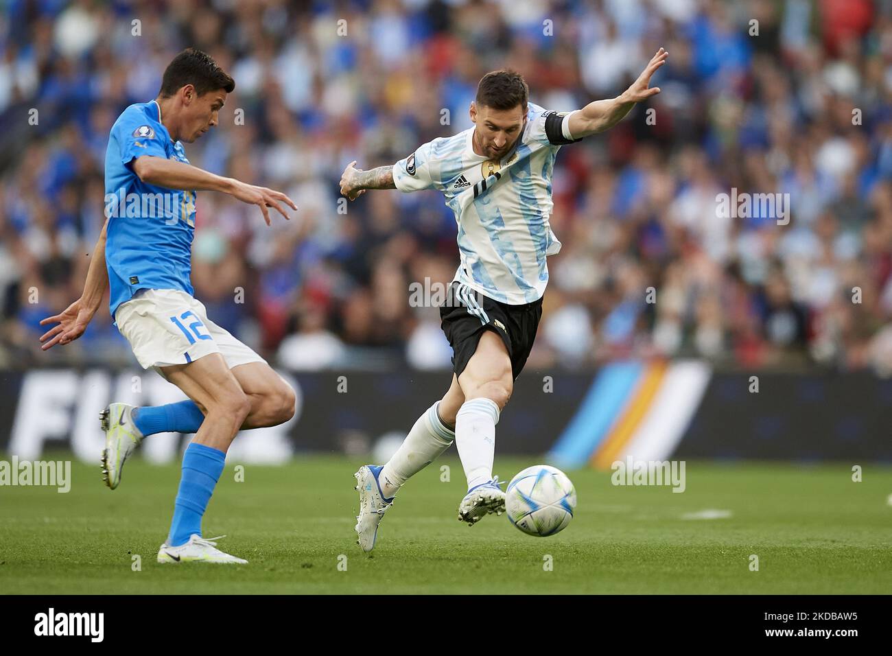 Lionel Messi (Paris Saint-Germain) of Argentina in action during the Finalissima 2022 match between Argentina and Italy at Wembley Stadium on June 1, 2022 in London, England. (Photo by Jose Breton/Pics Action/NurPhoto) Stock Photo