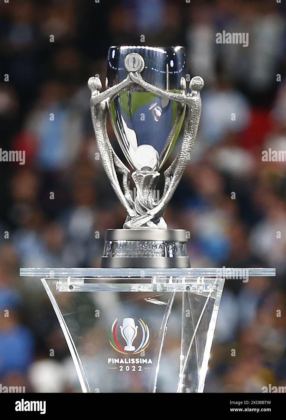 LONDON, ENGLAND - JUNE 01:Finalissima Conmebol - UEFA Cup of Champions Trophy during Finalissima Conmebol - UEFA Cup of Champions between Italy and Argentina at Wembley Stadium , London, UK 01st June, 2022 (Photo by Action Foto Sport/NurPhoto) Stock Photo