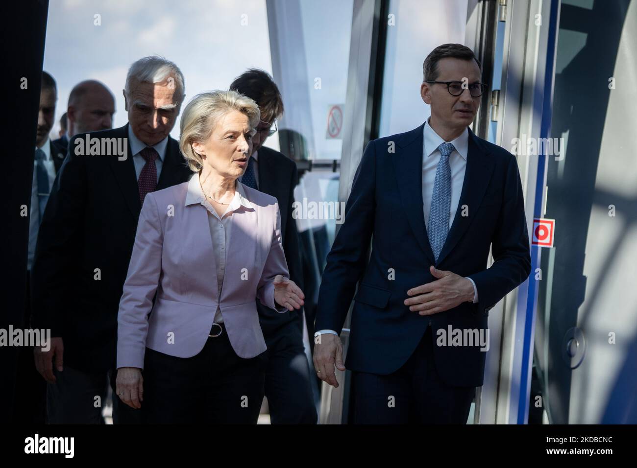 European Commission President Ursula von der Leyen and Polish Prime Minister Mateusz Morawiecki before a news conference at PSE (Polish Power Grids) headquarters in Konstancin-Jeziorna, Poland on June 2, 2022 (Photo by Mateusz Wlodarczyk/NurPhoto) Stock Photo