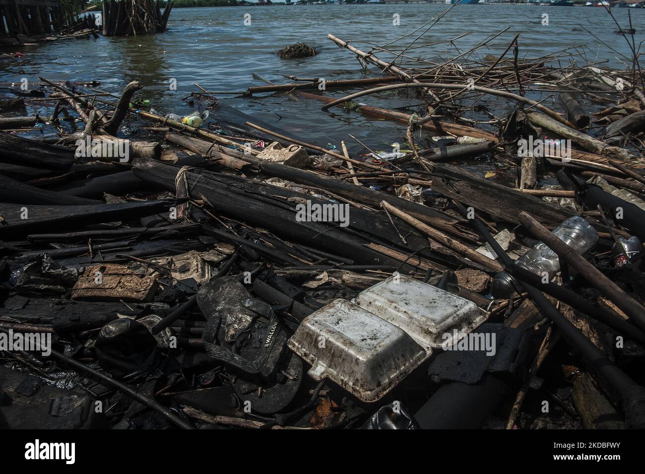 Pasang Surut Air Laut Belawan
