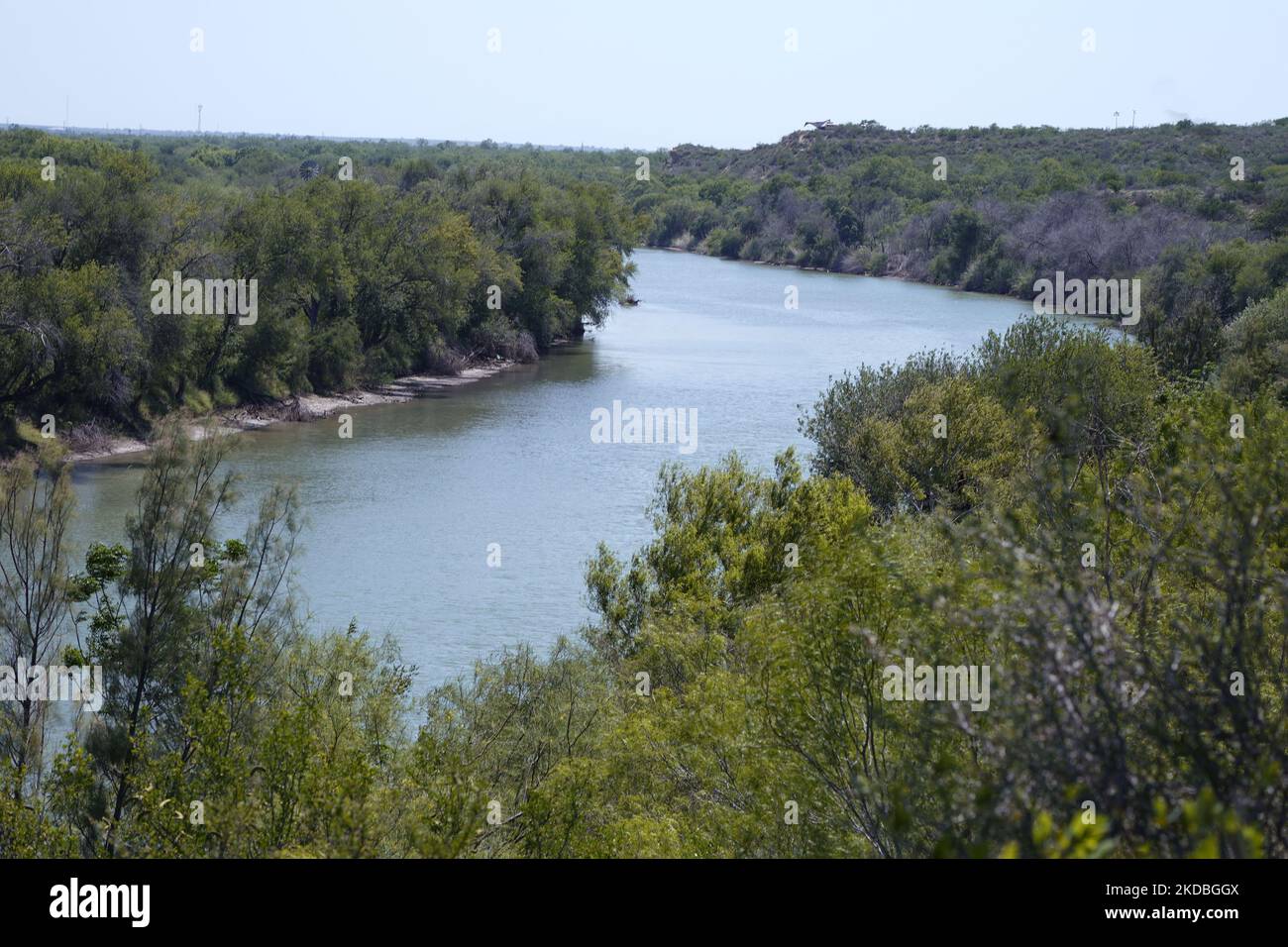 Vews of Mexico across the Rio Grande of migrant crossing areas on May 29, 2022 in Roma, Texas, USA. The rule stipulates that cases that are eligible for asylum are expedited in months rather than years, in an effort to alleviate backlog of cases in the courts. Title 42, the Trump era mandate which was set to prevent migrants from entering the US, was to expire on May 23 but was blocked by a lawsuit filed by several states citing that the move to strike down the law “failed to meet standards set by the Administrative Procedure Act” and that there is no permanent solution to handling the inevita Stock Photo