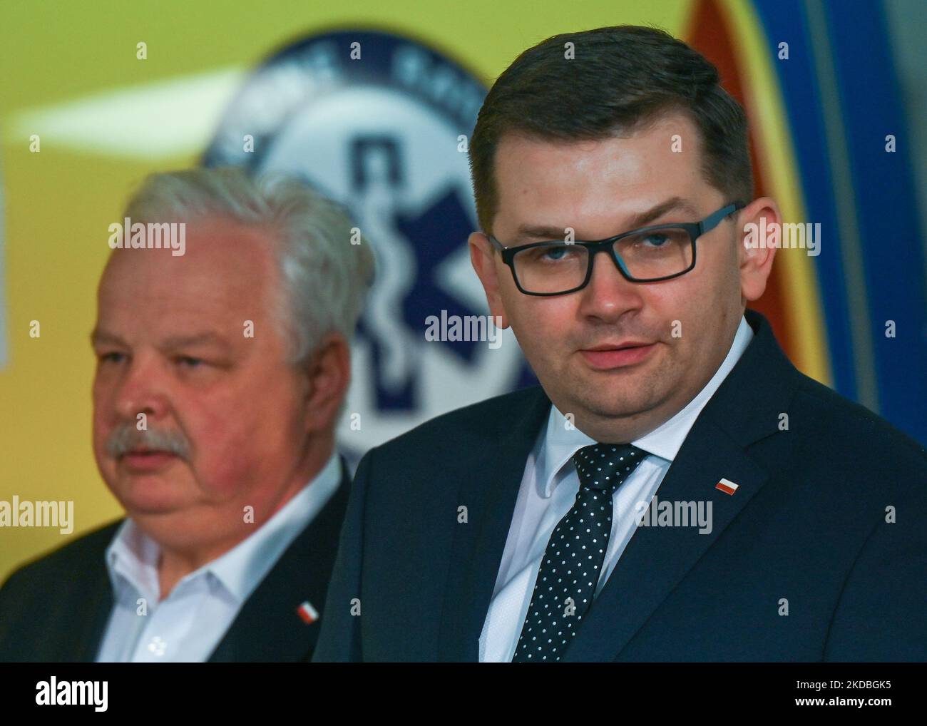 (R-L) Lukasz Kmita, the voivode of Ma?opolska and Jacek Osuch, secretary of state at the Ministry of Culture and National Heritage, seen before the press conference of the Prime Minister Mateusz Morawiecki, inside the New Hospital in Olkusz. On Saturday, June 04, 2022, in Olkusz, Lesser Poland Voivodeship, Poland. (Photo by Artur Widak/NurPhoto) Stock Photo