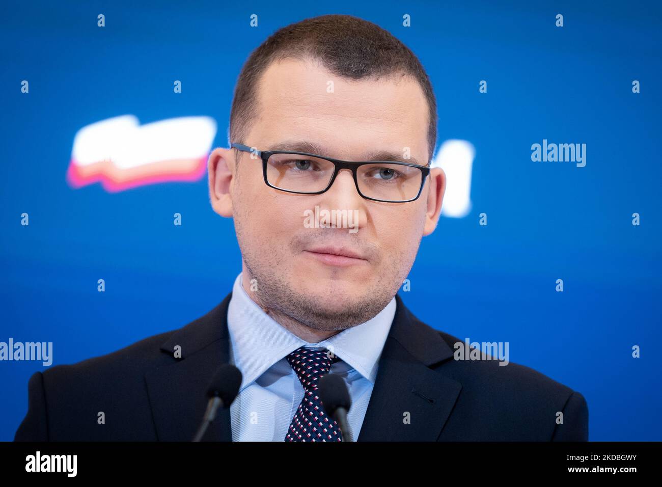 Press conference of Pawel Szefernaker, Secretary of State in the Polish Ministry of the Interior and Administration and Government Plenipotentiary for War Refugees from Ukraine, in Warsaw, Poland on April 21, 2022 (Photo by Mateusz Wlodarczyk/NurPhoto) Stock Photo