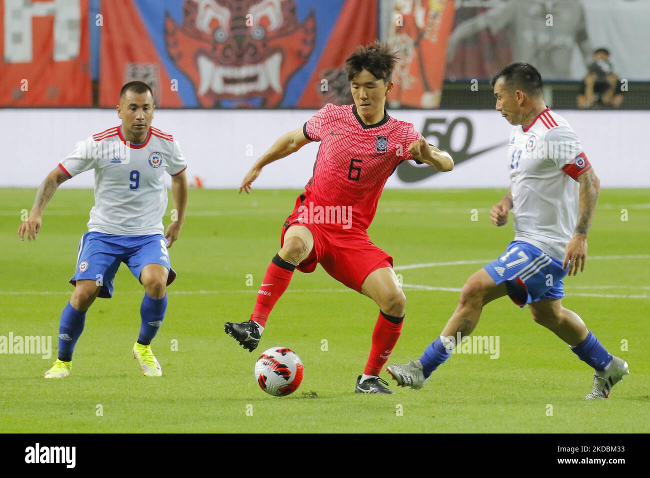 June 6, 2022-Daejeon, South Korea-Hwang, Inbeom of South Korea and Medel, Gary of Chile action during an International Friendly match between South Korea v Chile at Daejeon Worldcup Stadium in Daejeon, South Korea. (Photo by Seung-il Ryu/NurPhoto) Stock Photo