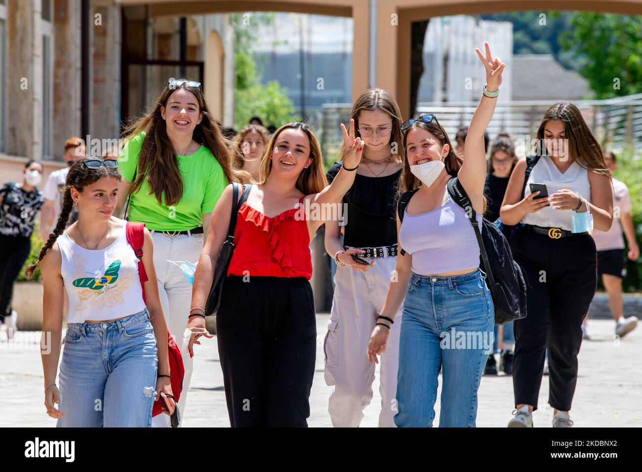 Last day of school, amid jokes and water balloons for Italian students all over the Boot. Due to the torrid heat of these days, there was no lack of water games and bathing in the fountains near the institutes. In Rieti, Italy, 8 June, 2022. (Photo by Riccardo Fabi/NurPhoto) Stock Photo